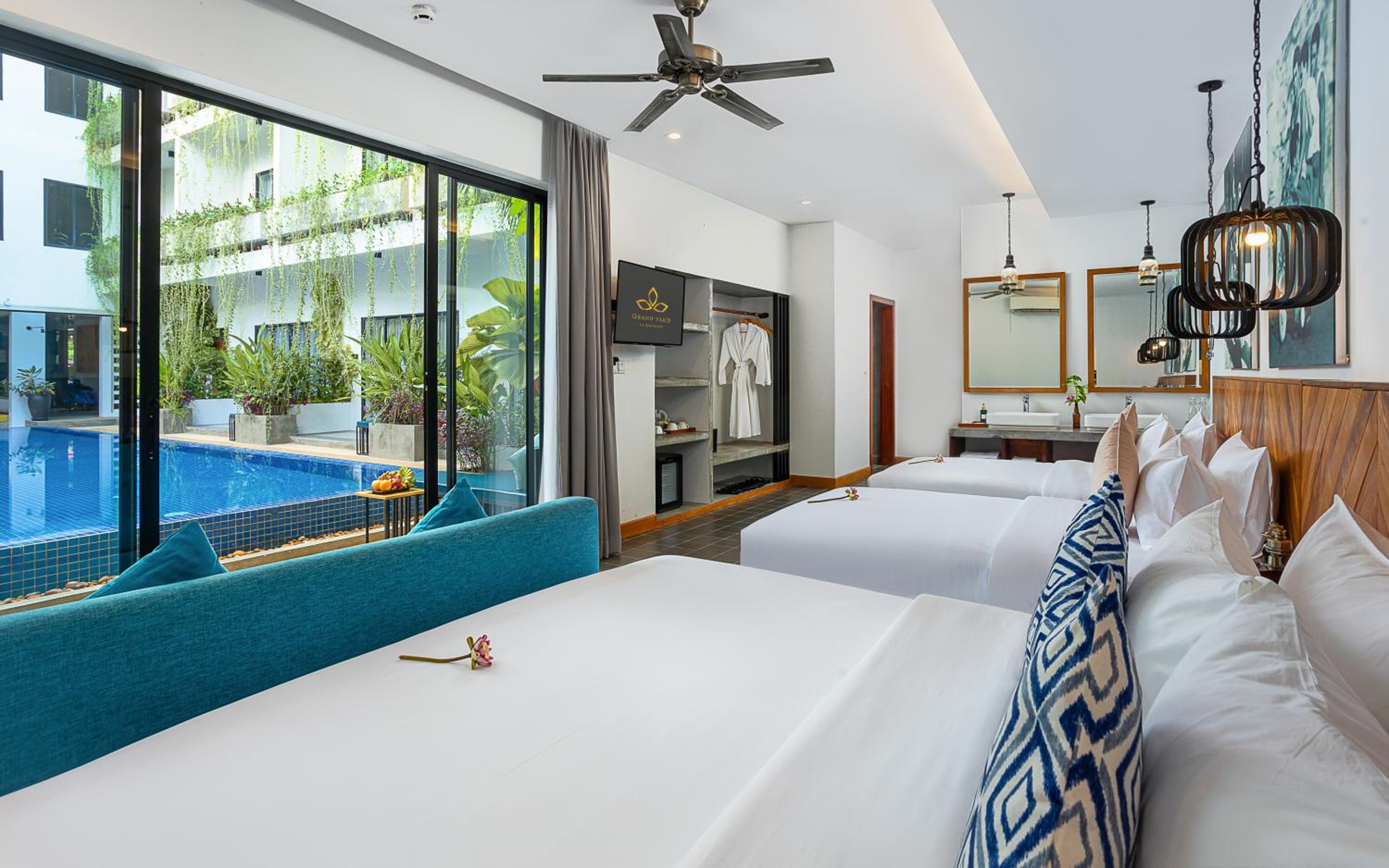Deluxe Triple Room with Pool View  - Photo 1