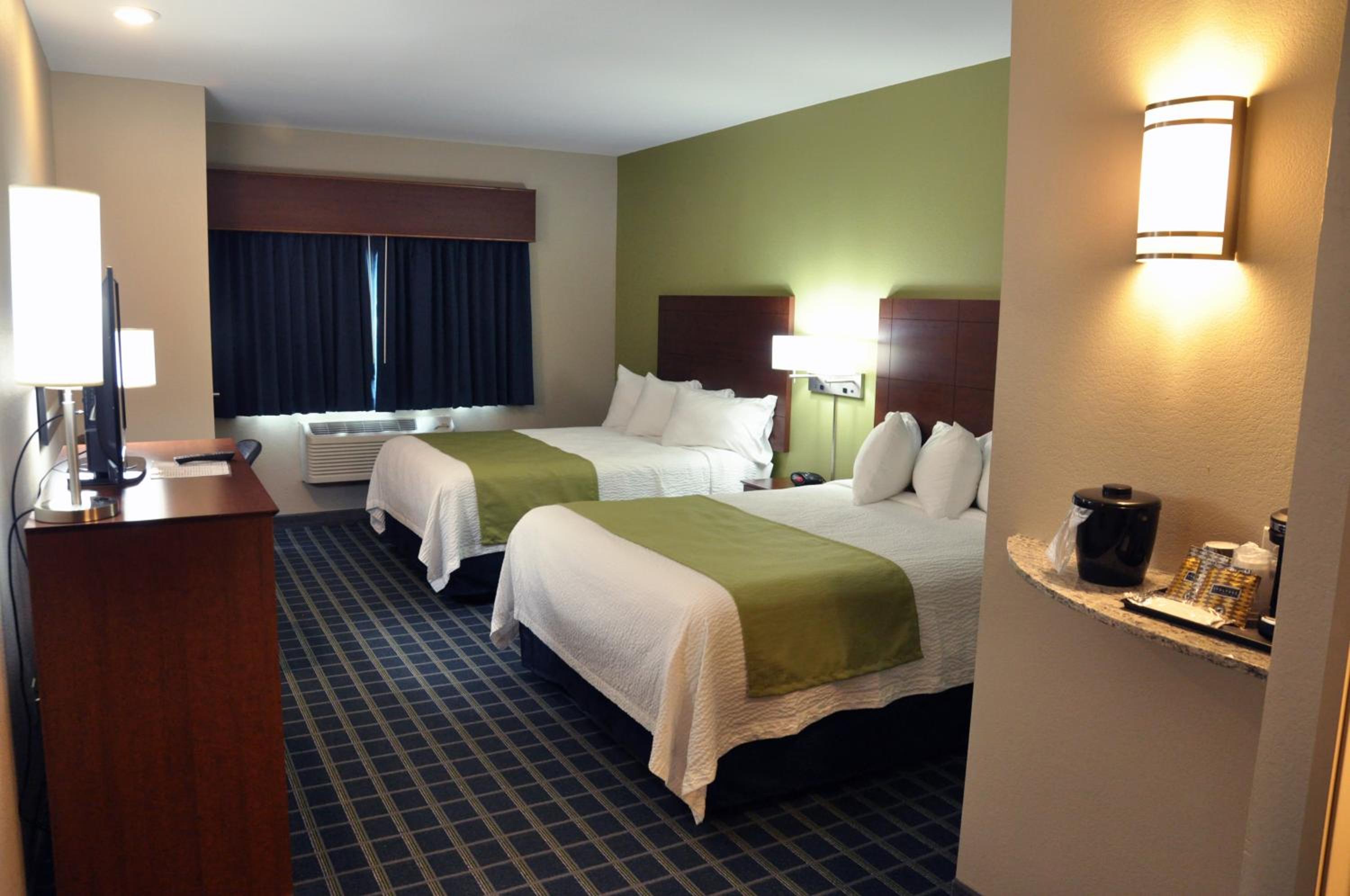 Standard Queen Room