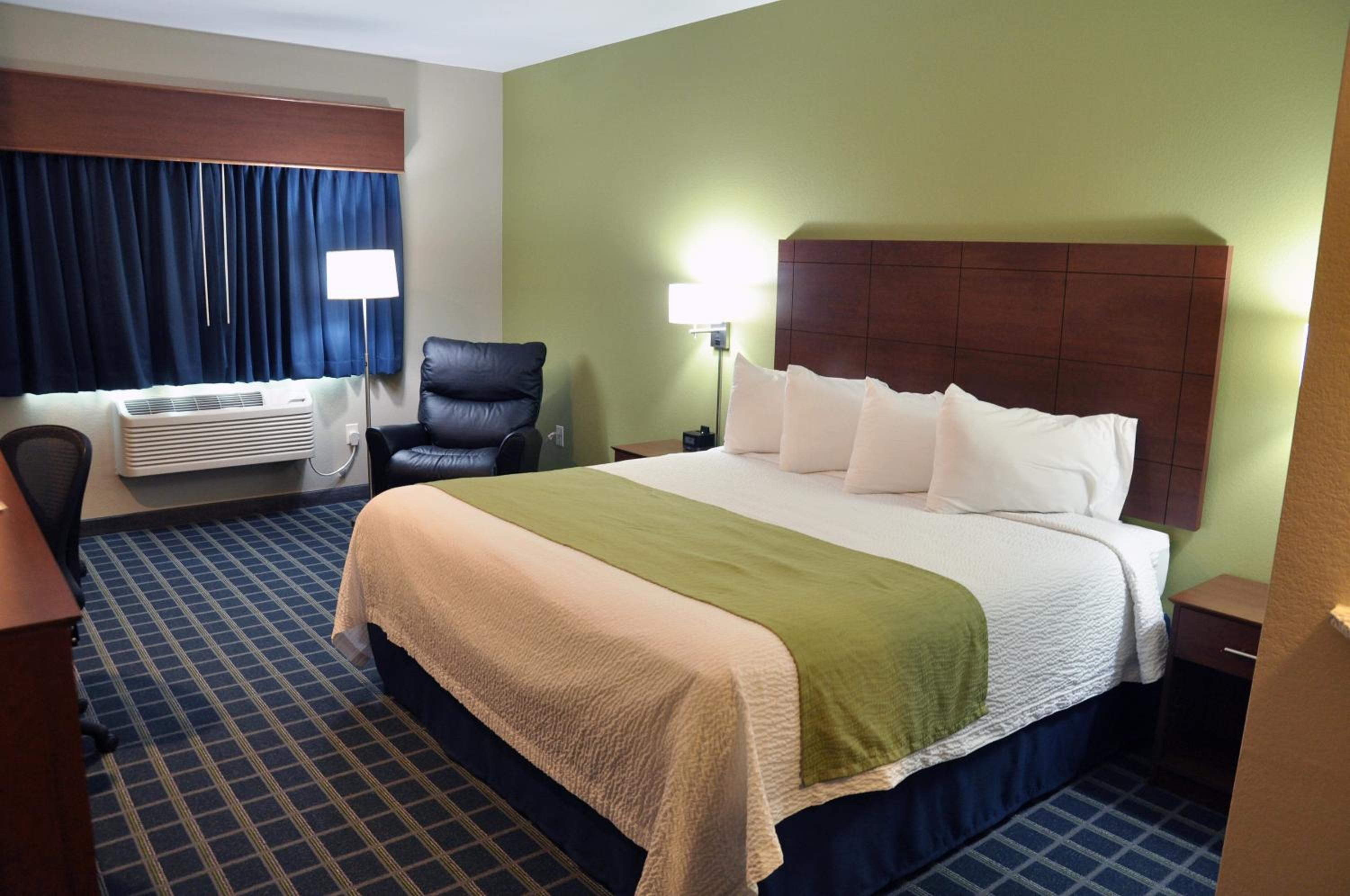 Standard King Room