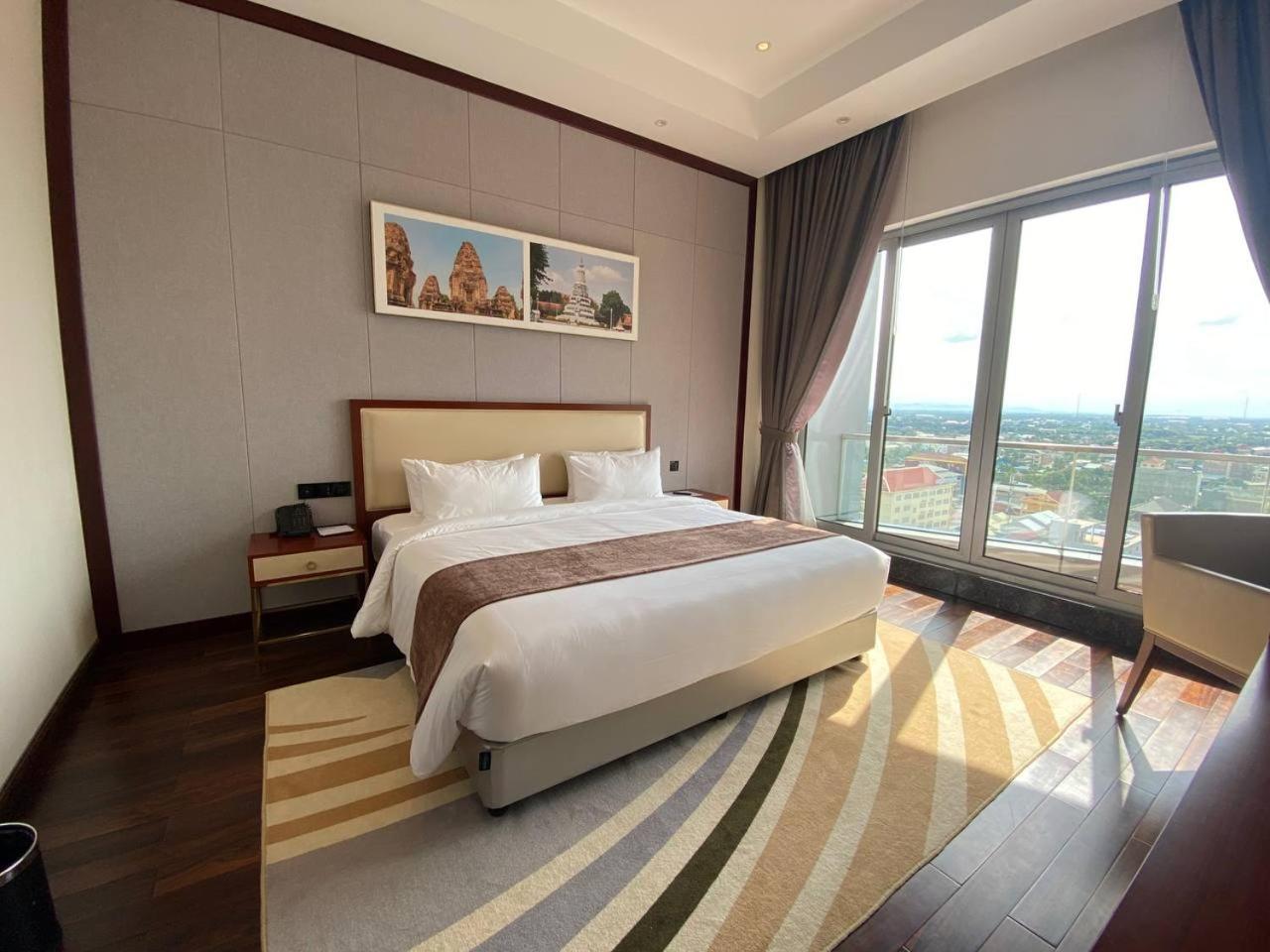 Deluxe Double Room, City View - Photo 8