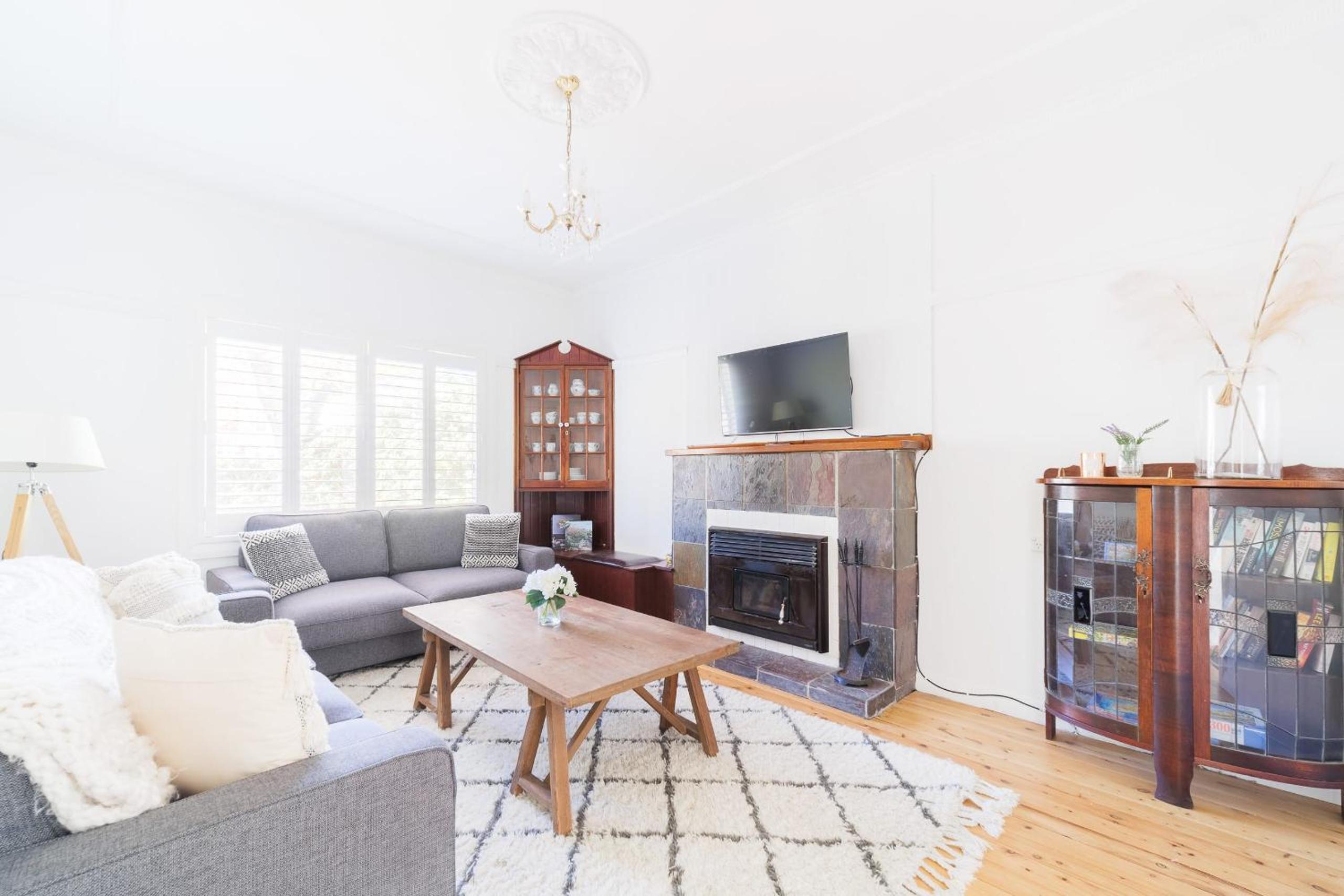 Apartment photo 2
