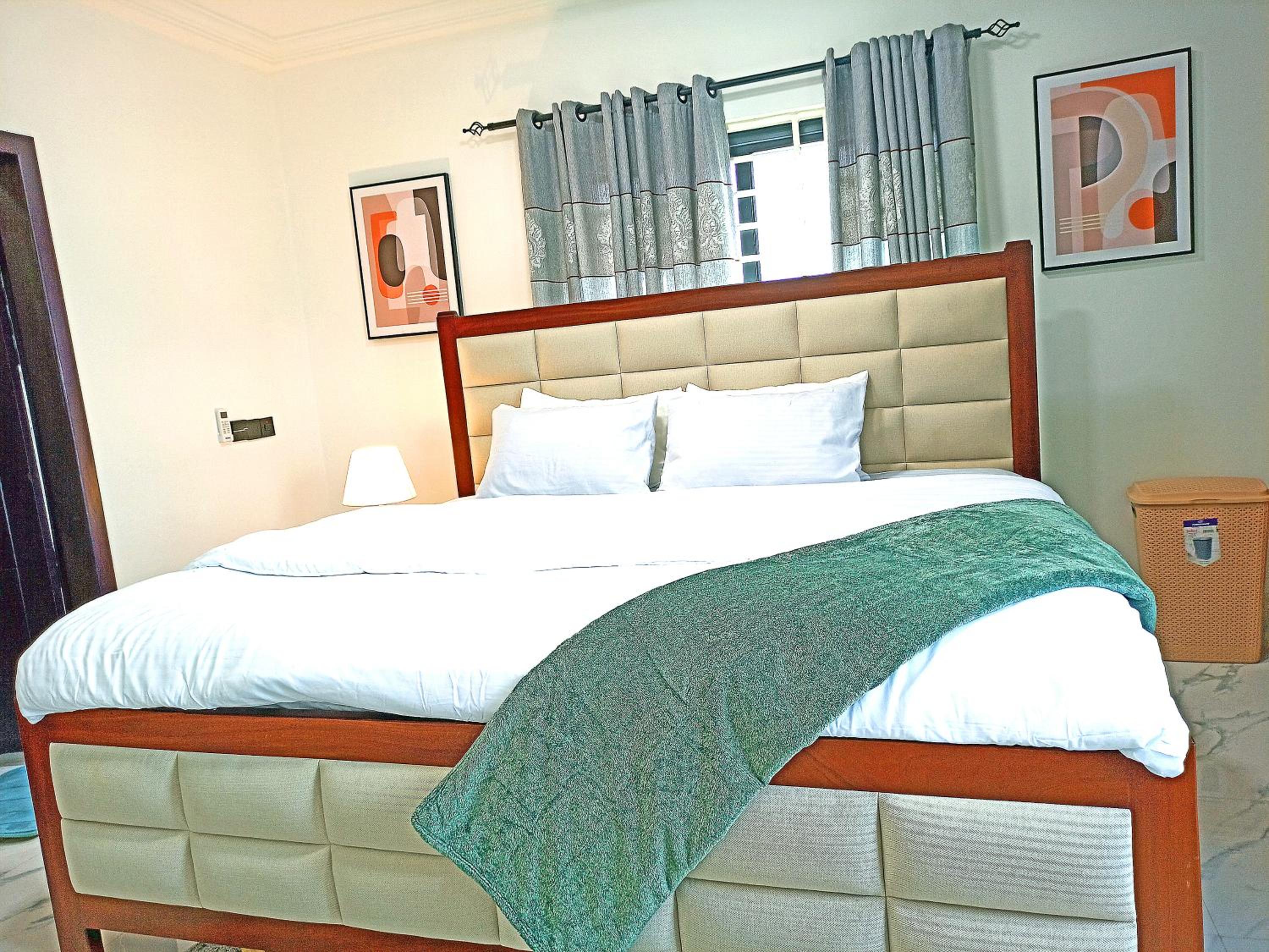 Two-Bedroom Deluxe Apartment with Balcony photo 1