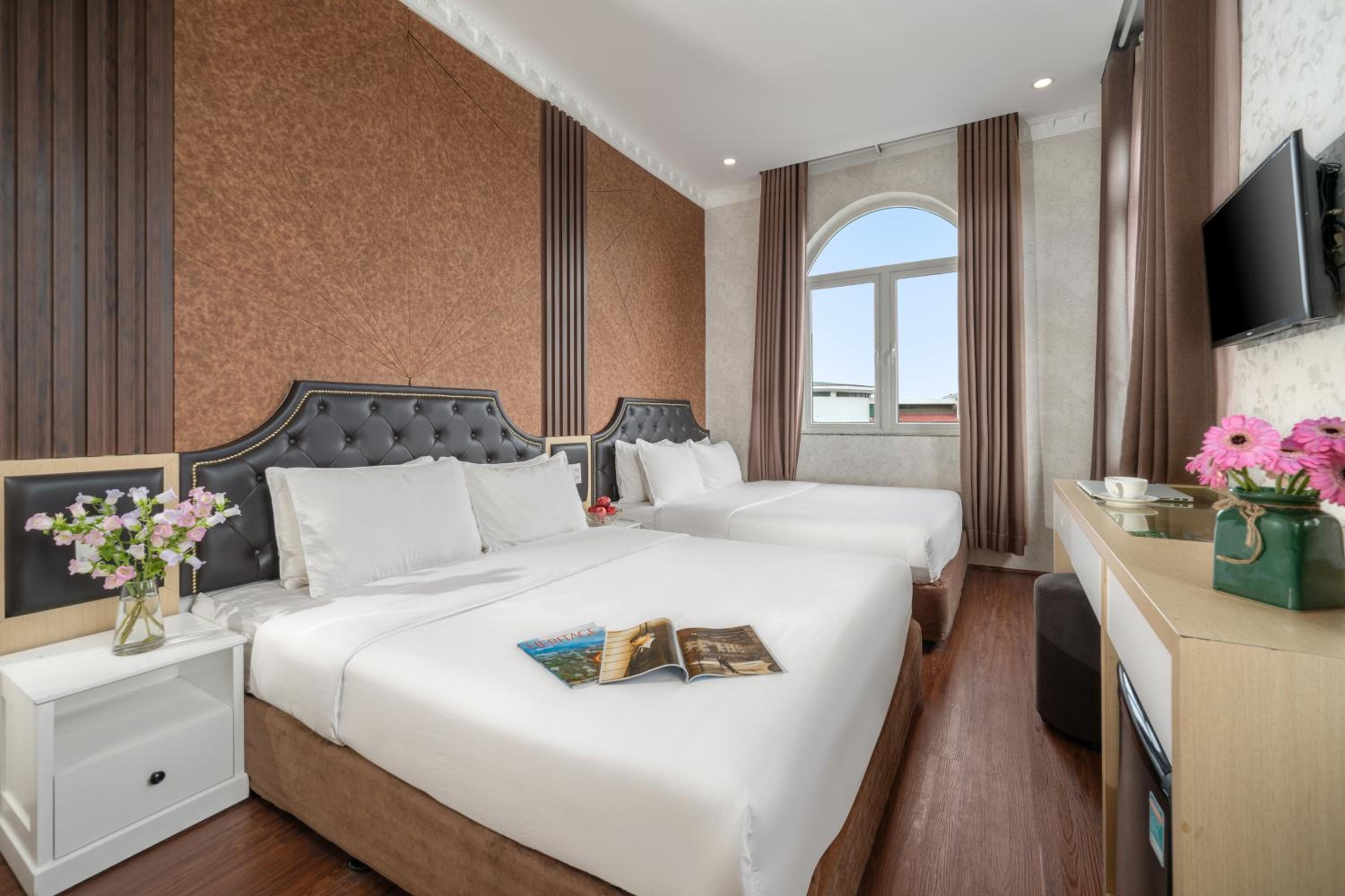 Deluxe Quadruple Room - Photo 1