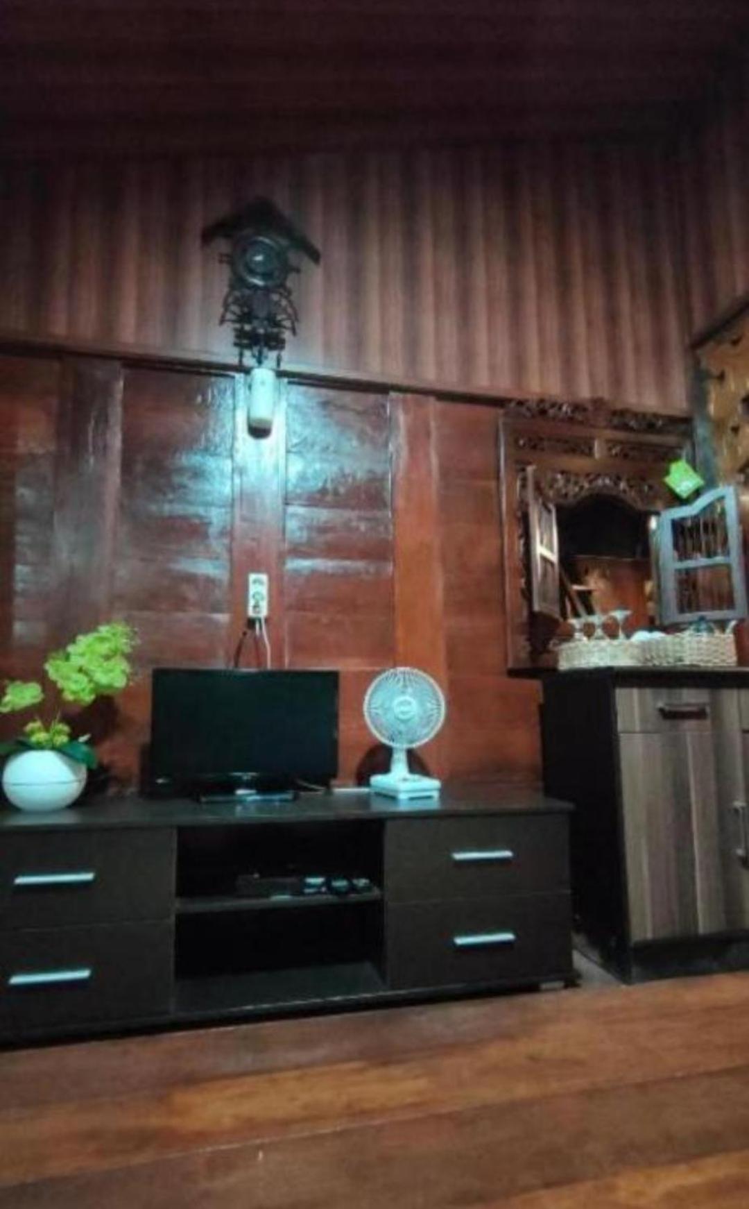 One-Bedroom House photo 1