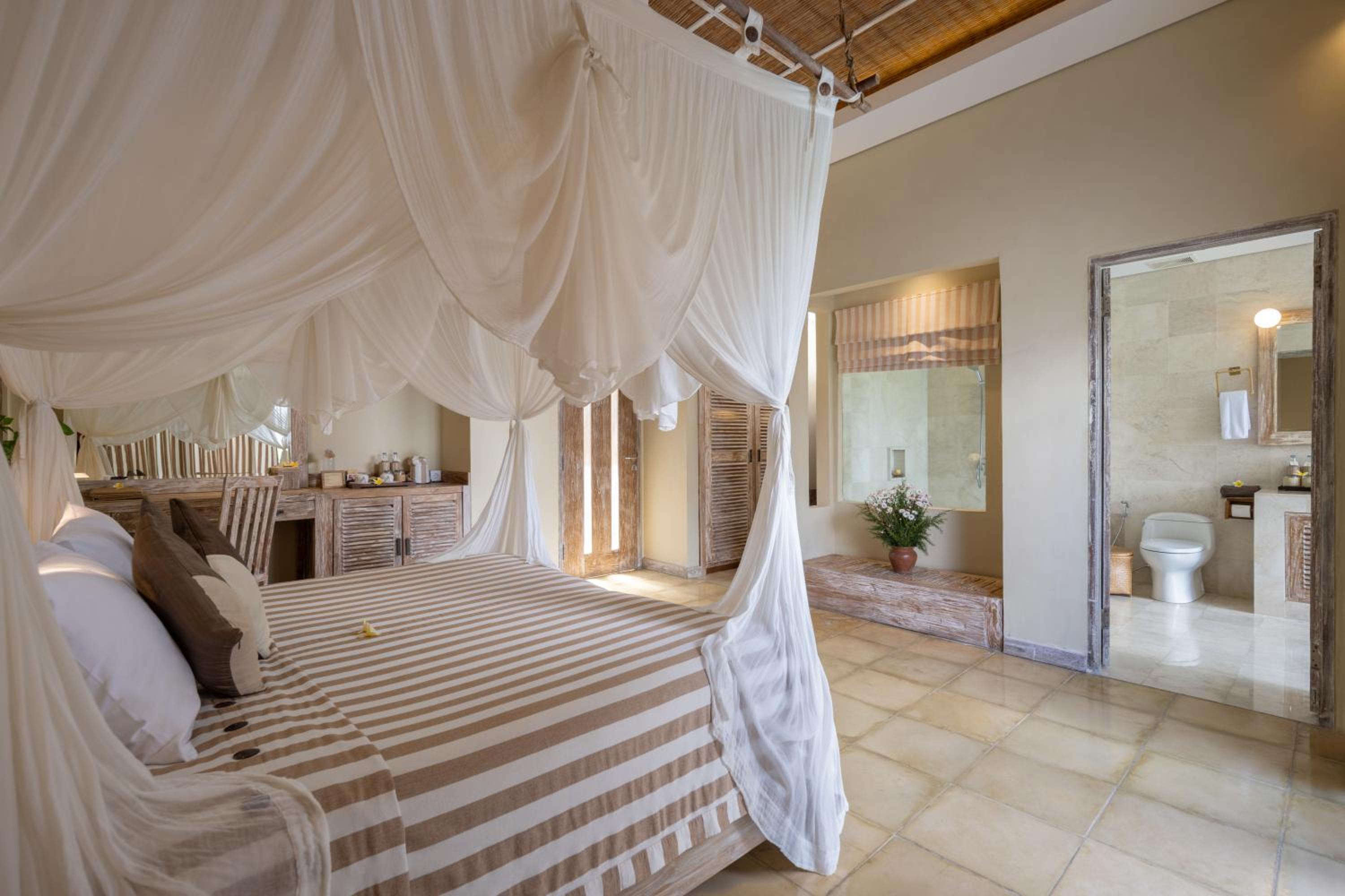 One-Bedroom Pool Villa with Floating Breakfast