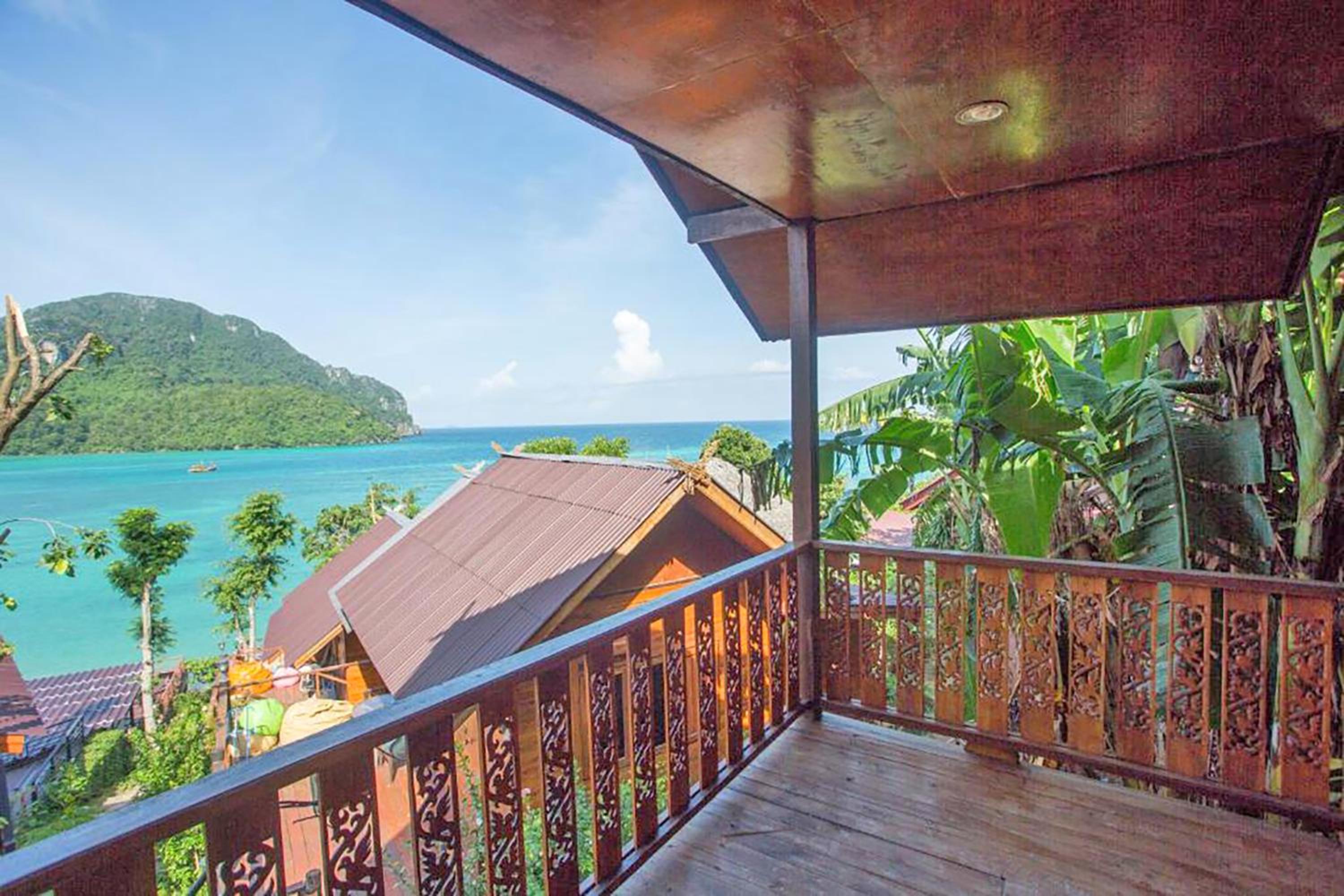 Bungalow with Sea View photo 3