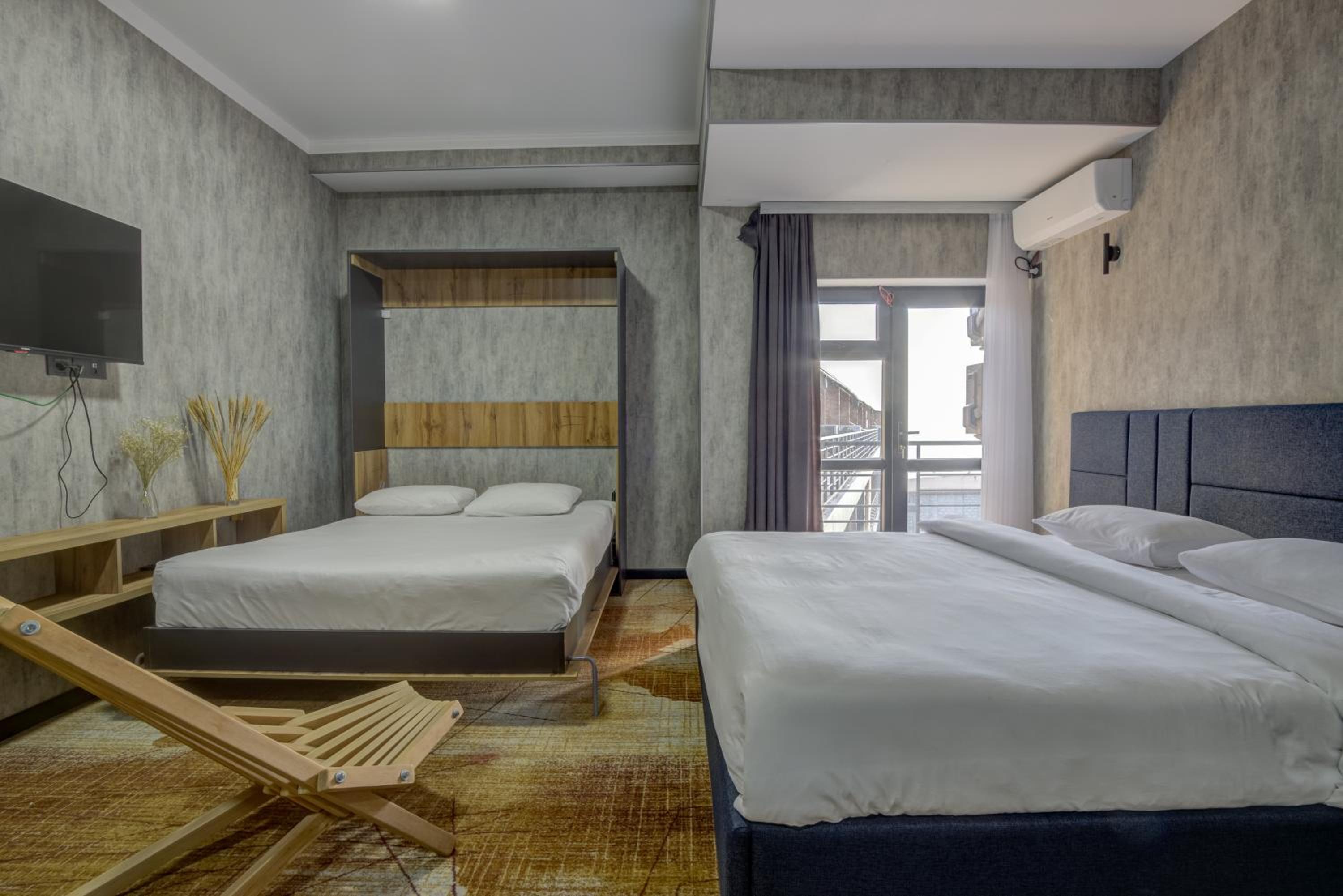 Quadruple Room with Lake View photo 3