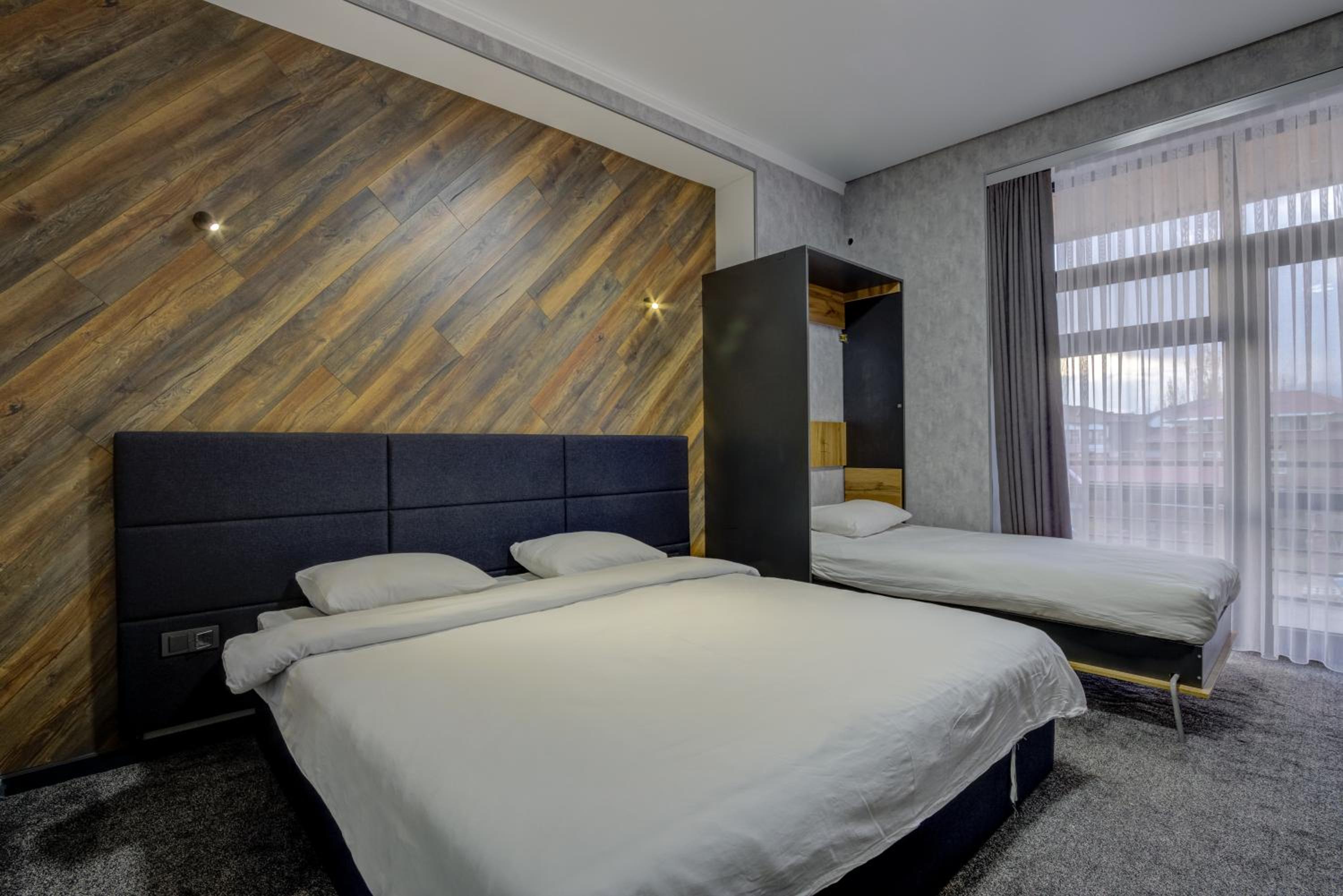 Triple Room with Lake View photo 2