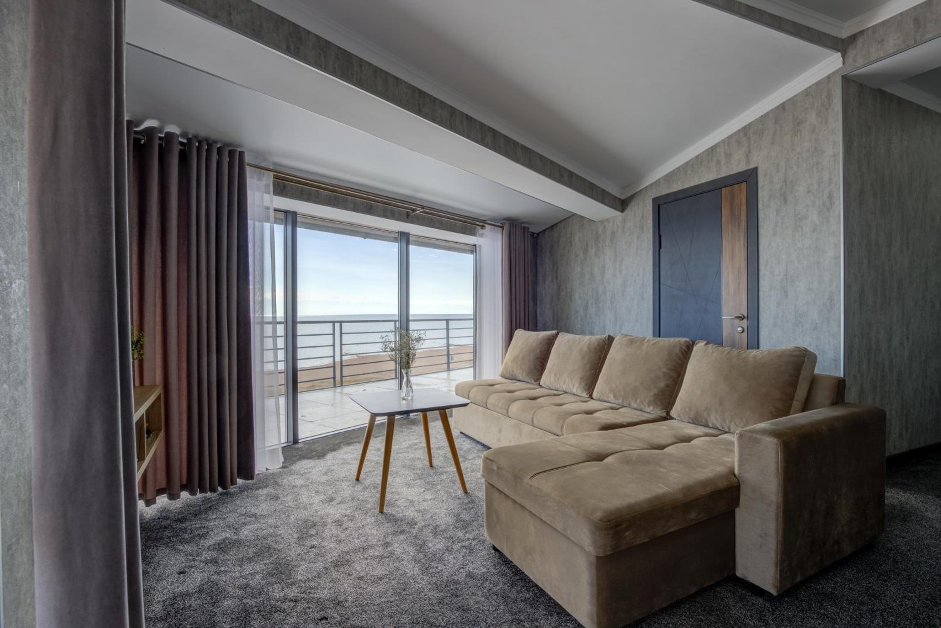 Standard Triple Room with Sea View photo 2