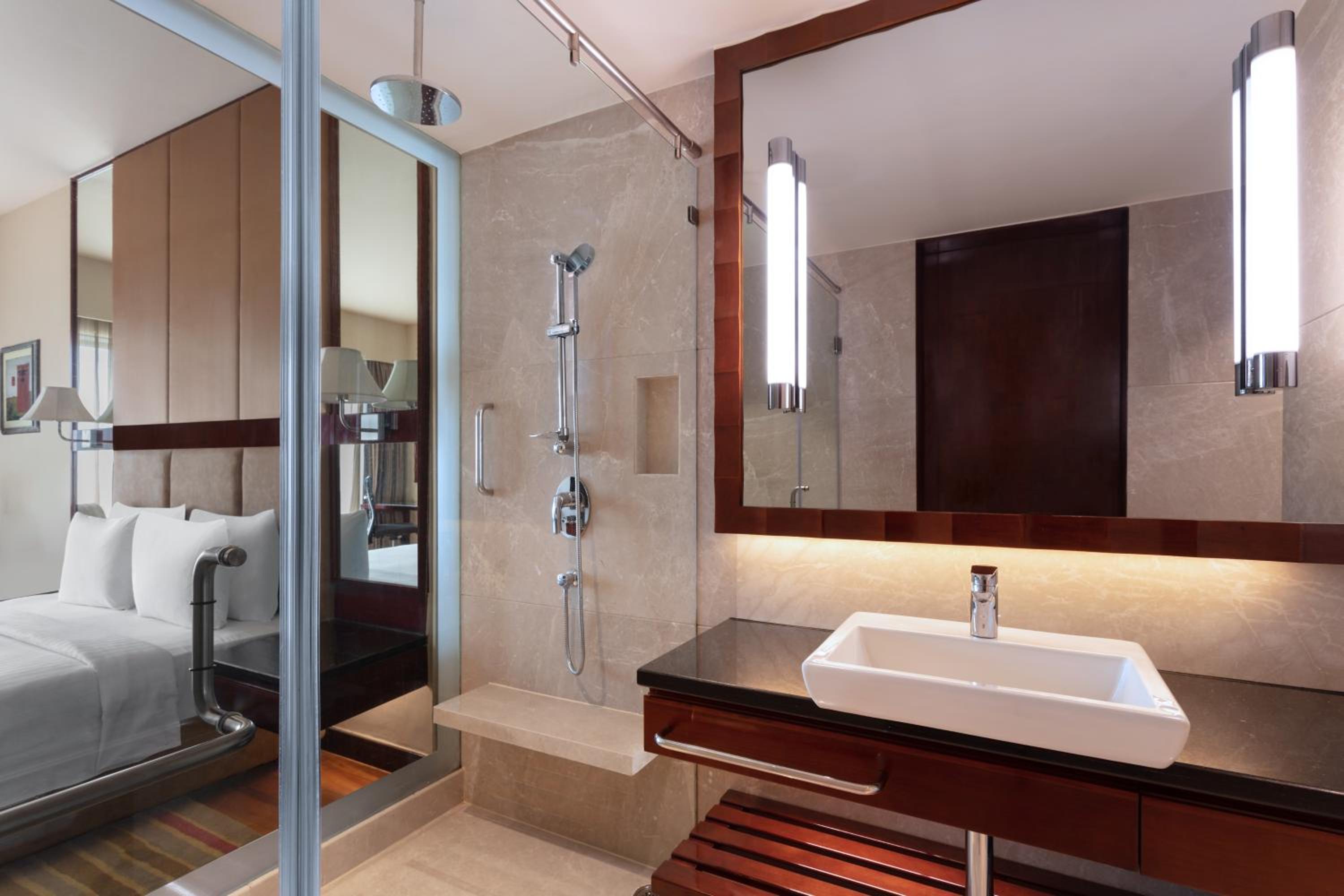 King Room - Club Lounge Access - Photo 3