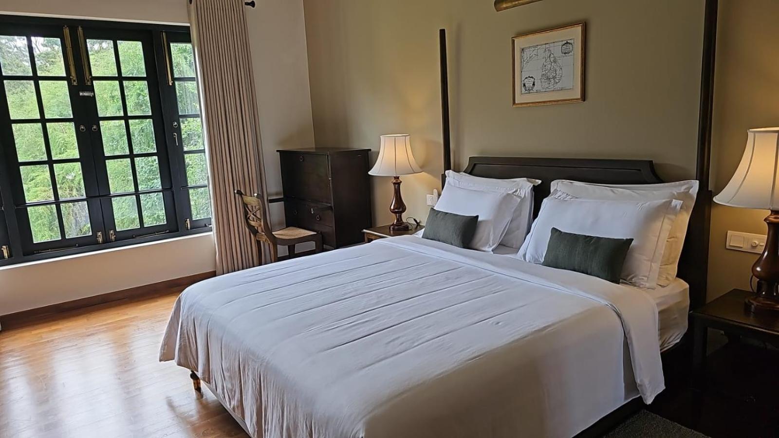 Executive King Room