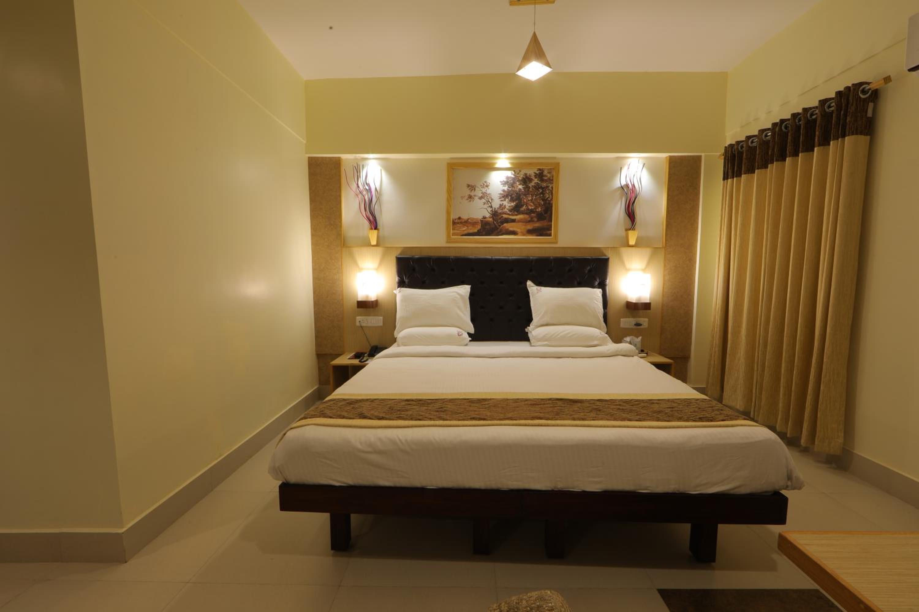 Deluxe Double Room - Photo 1