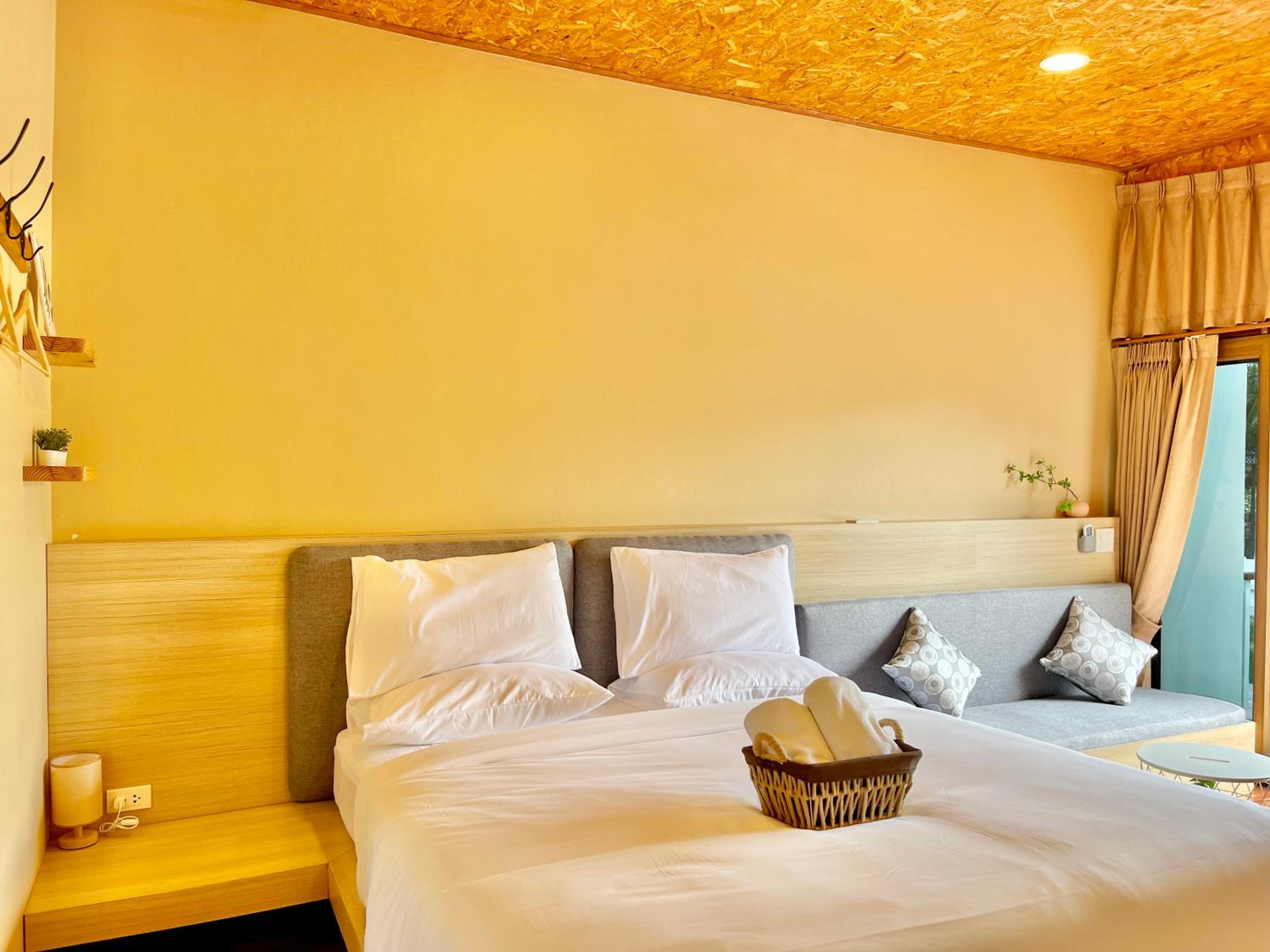 King Room with Garden View - Photo 8