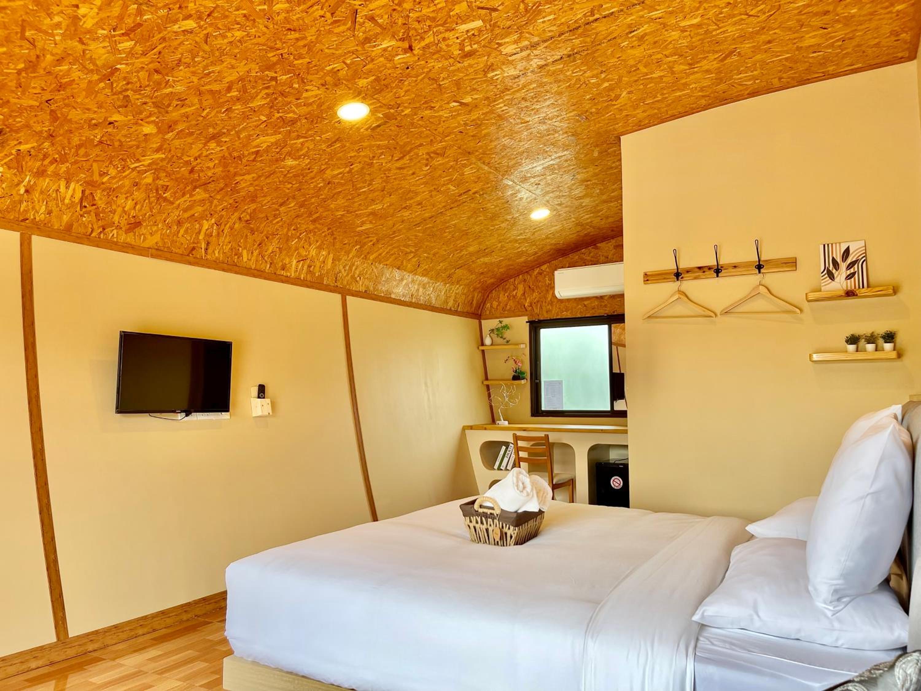 King Room with Garden View - Photo 3