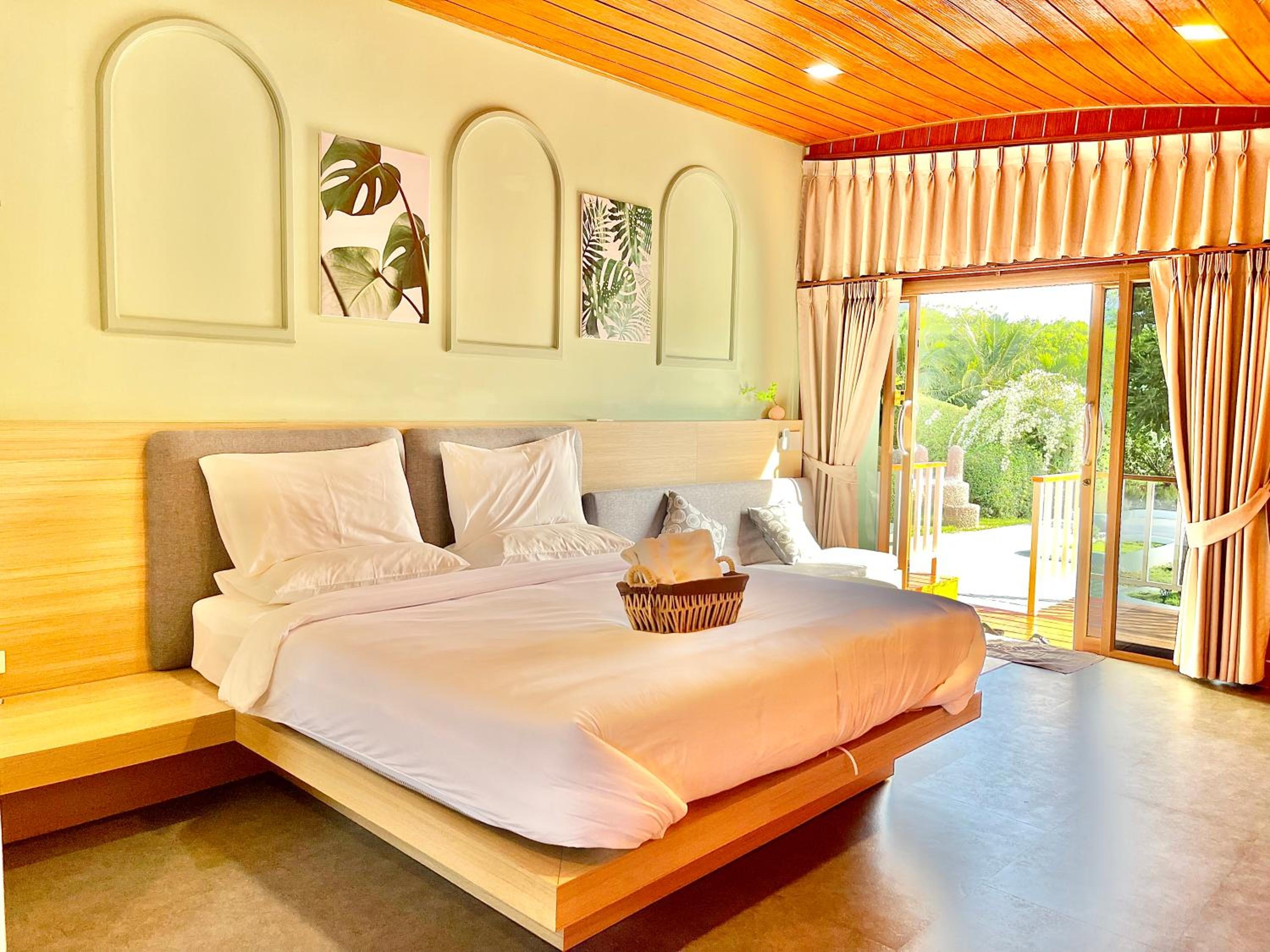 King Room with Garden View - Photo 9