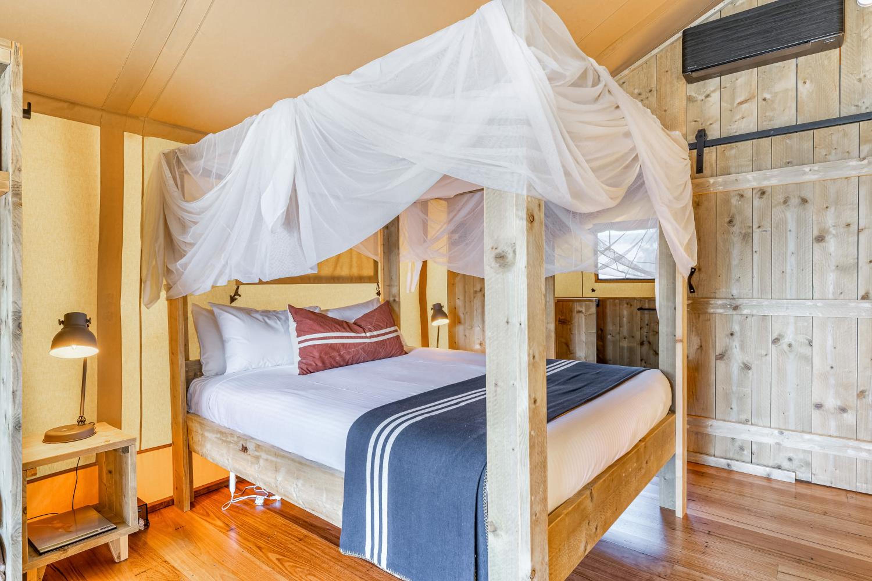 Glamping Miners Tent (6 Berth-Enhanced tent)