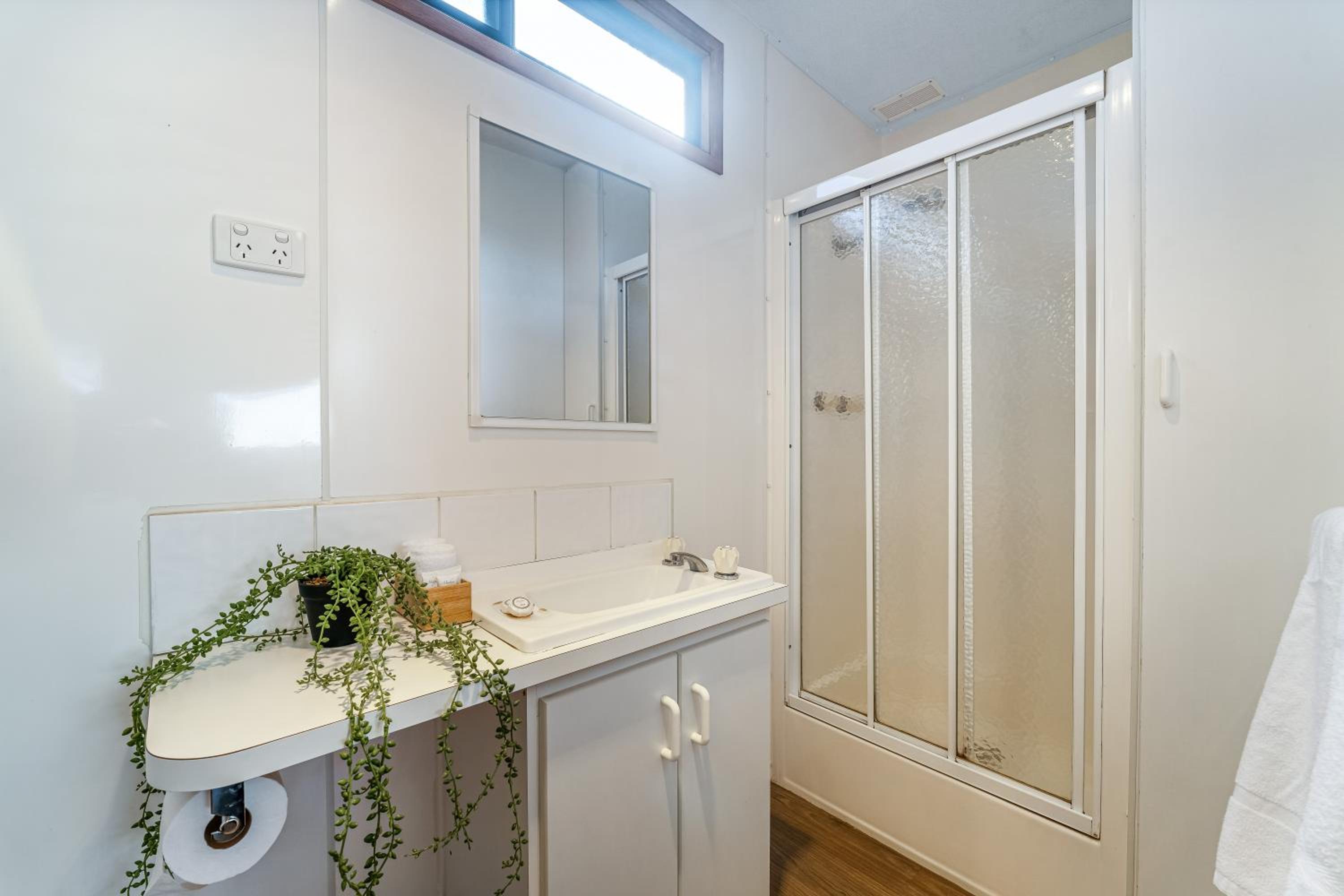Studio Open Plan (2 Berth) photo 3