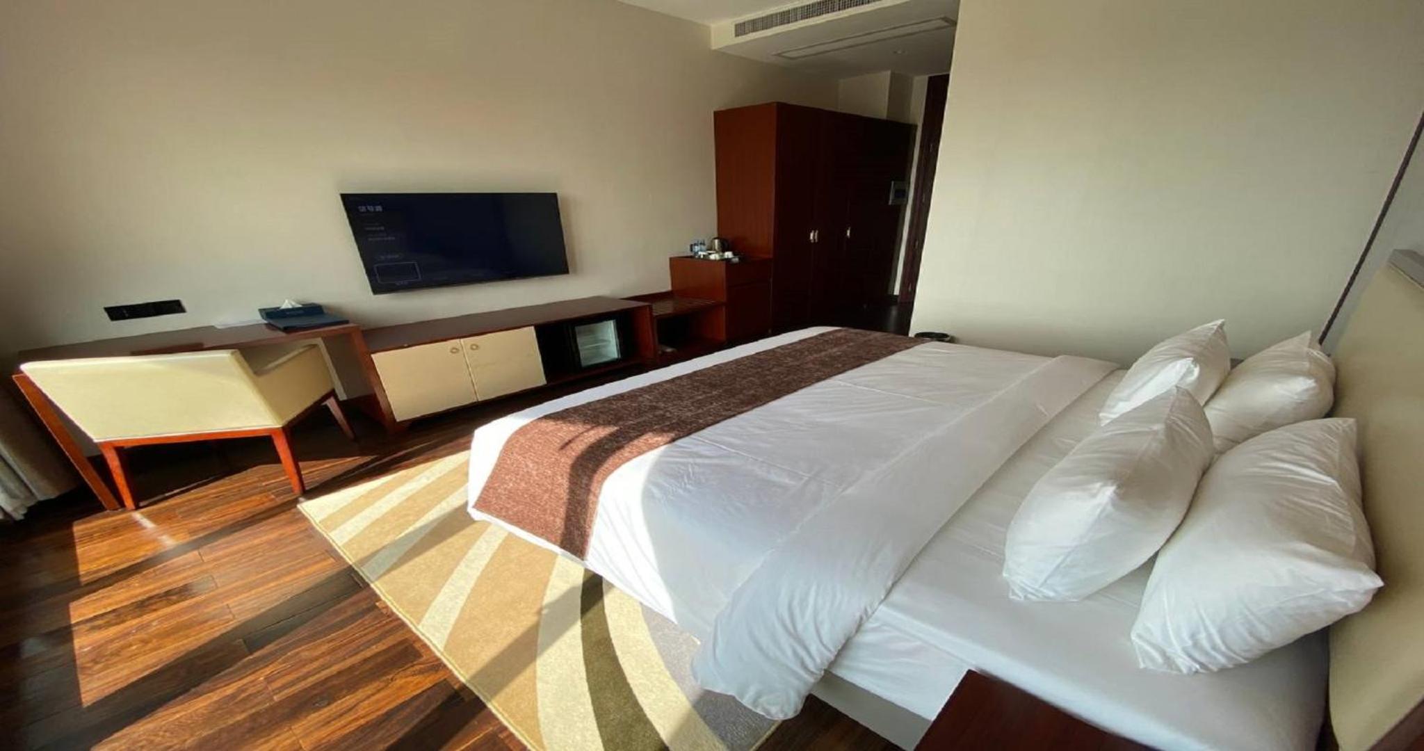 Deluxe Double Room, City View - Photo 7