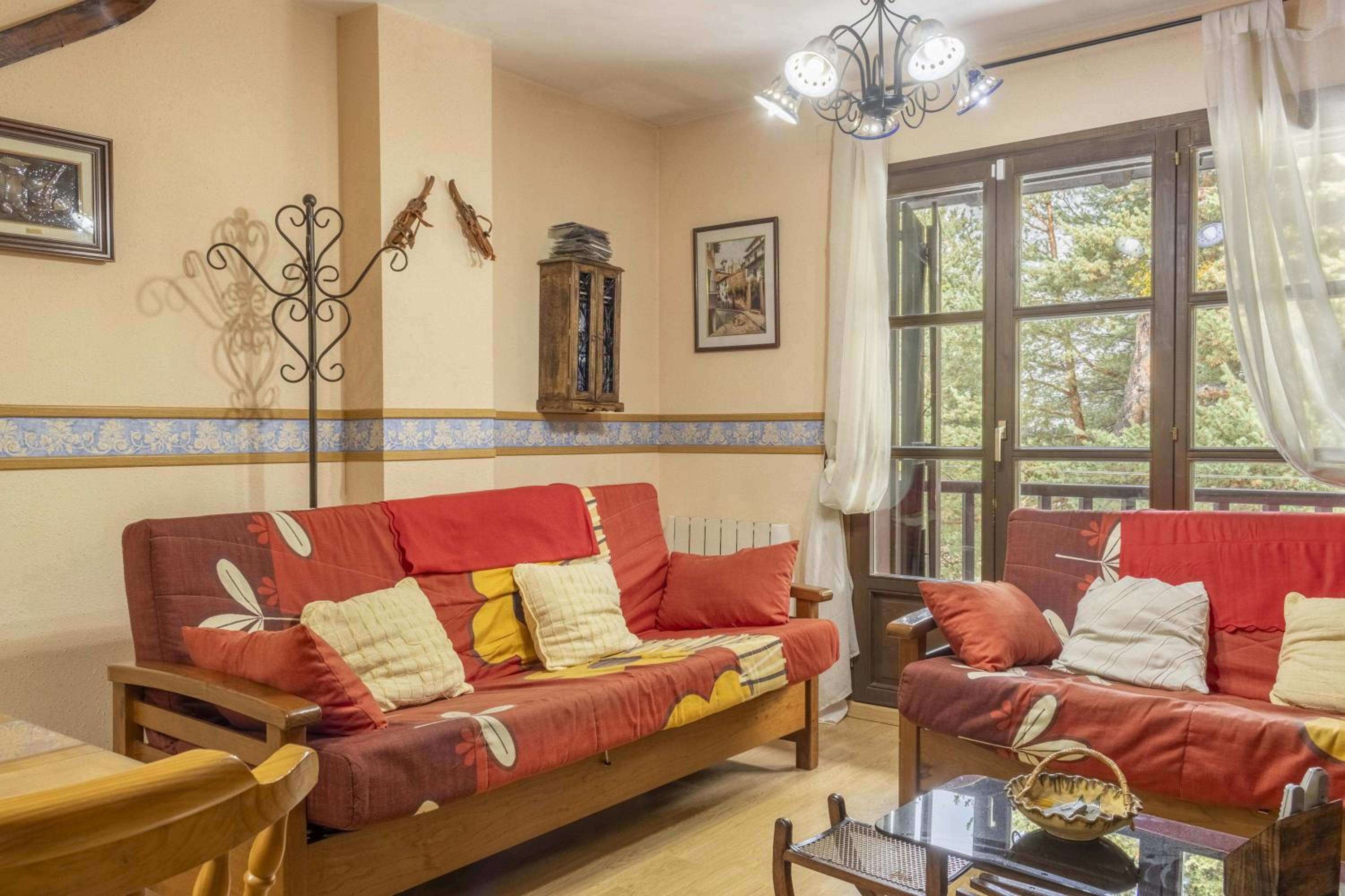Apartamento de un dormitorio superior con balcón