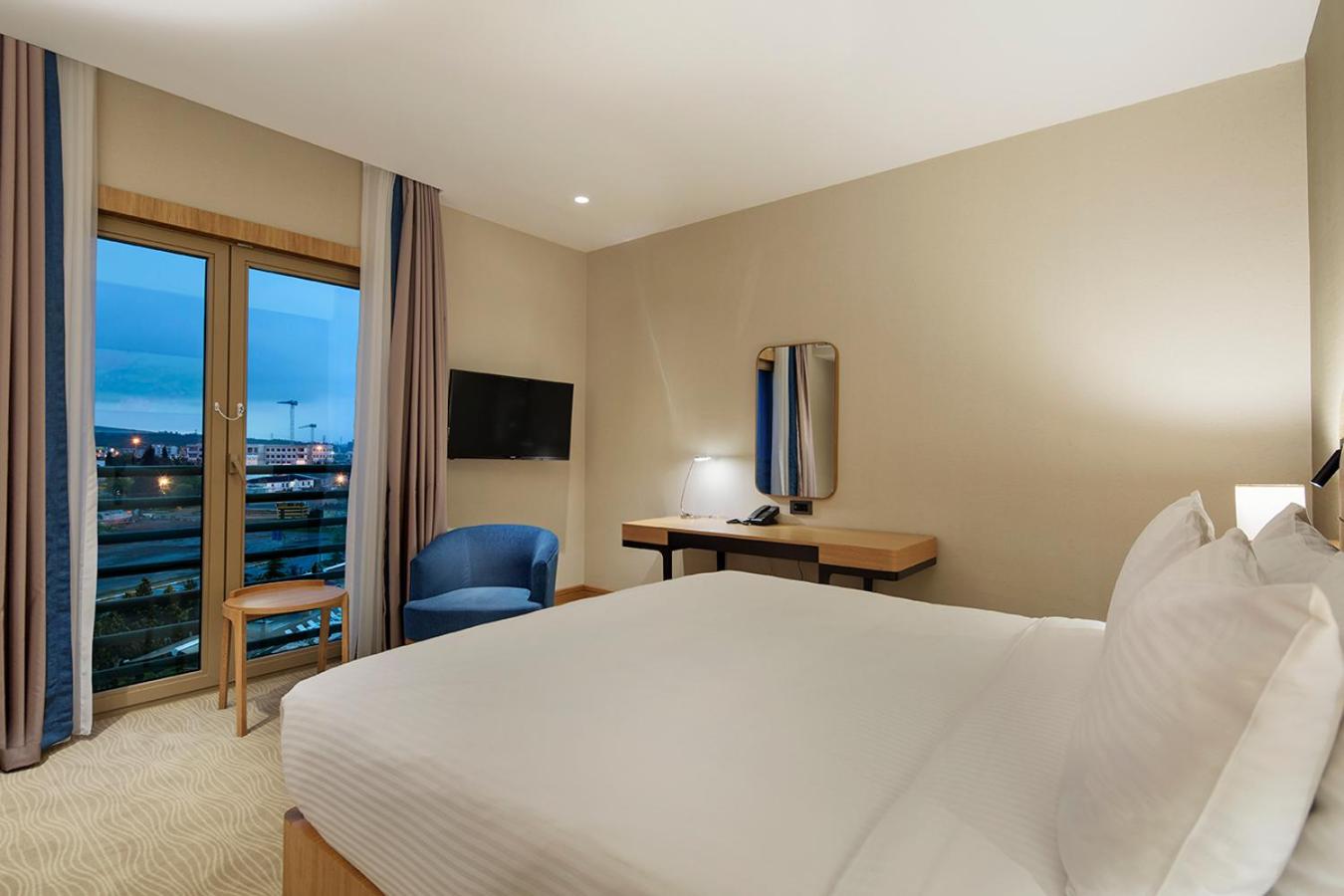 King Guest Room photo 3