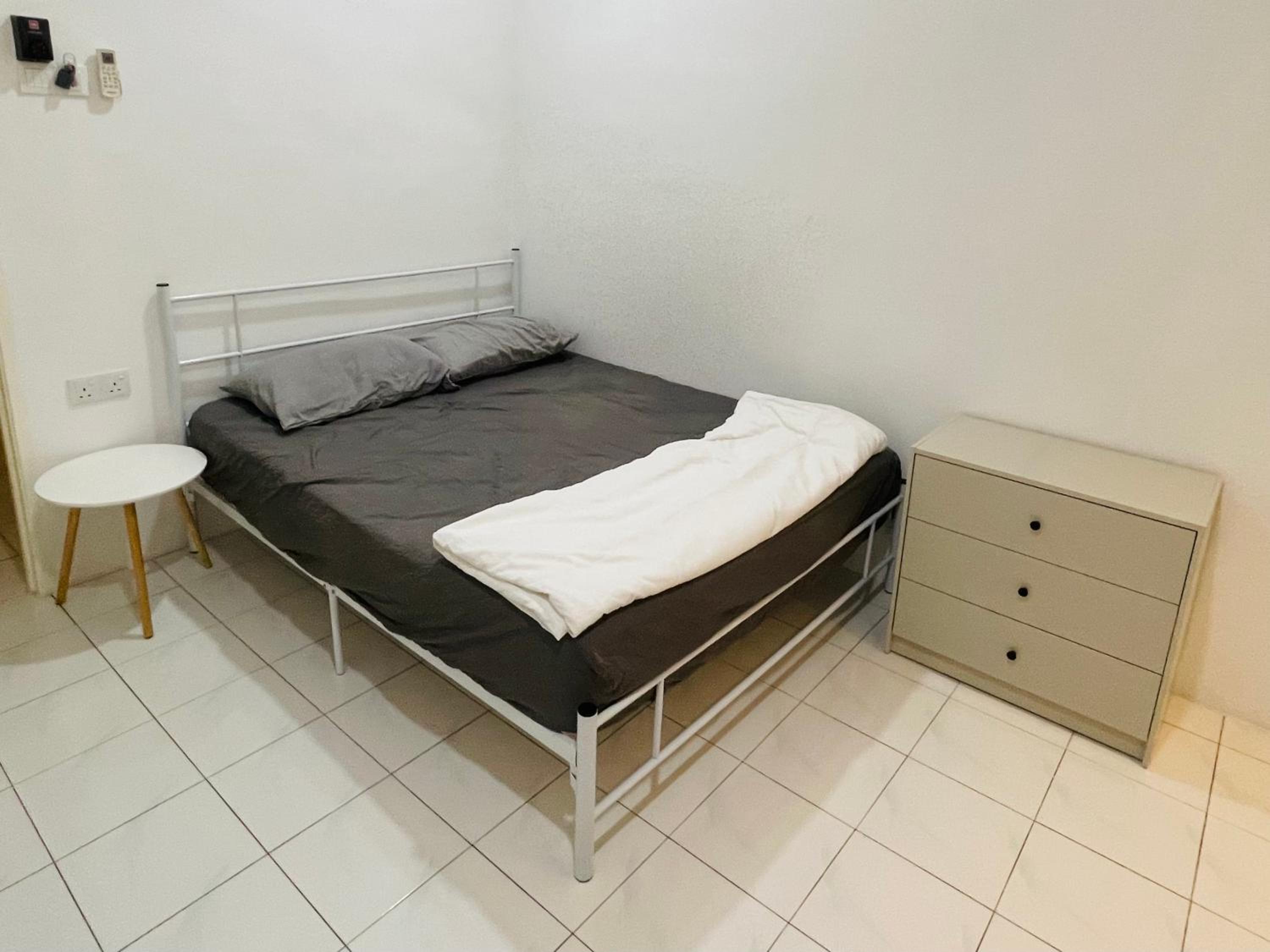 Standard Twin Room with Shared Bathroom photo 3