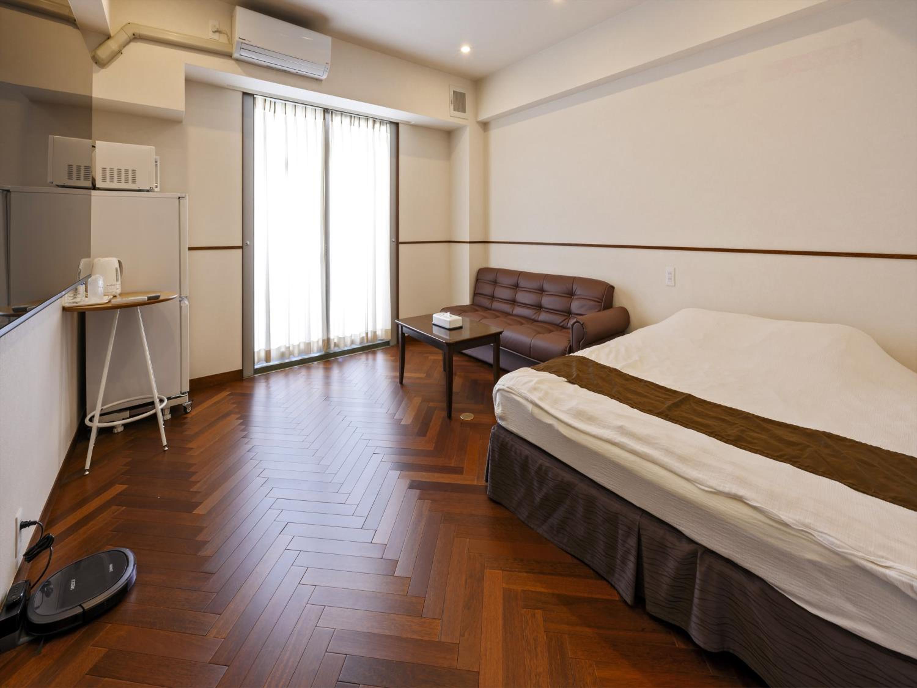 Theater Queen Room-Non-Smoking