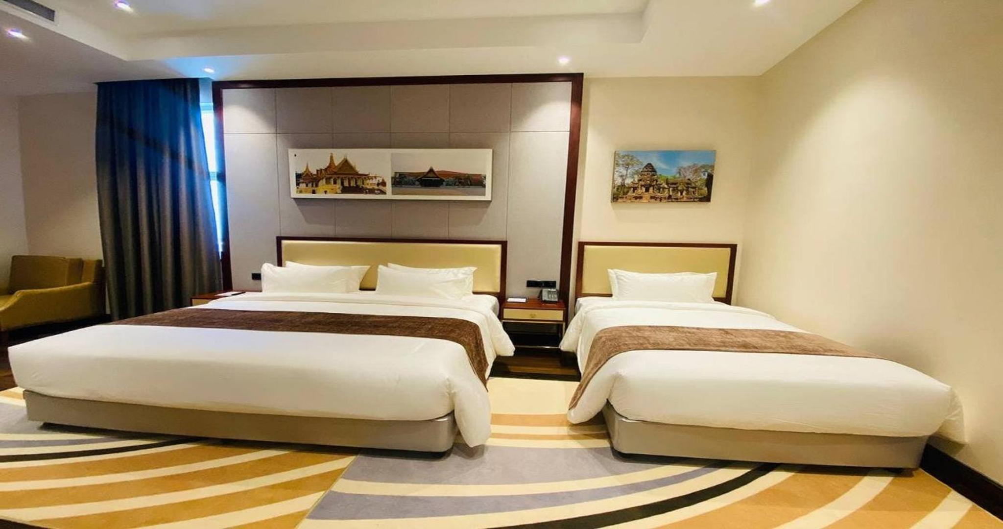 Family Suite with City View - Photo 1