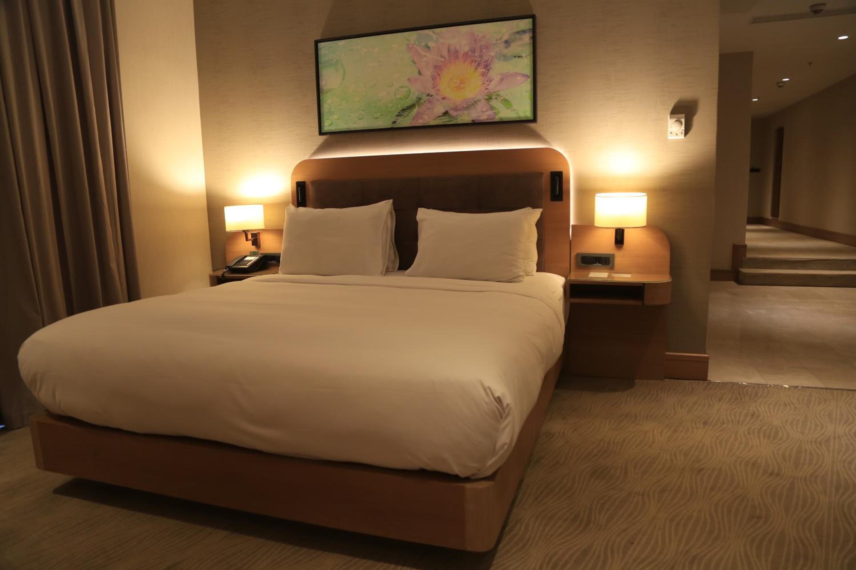 Queen Room photo 3