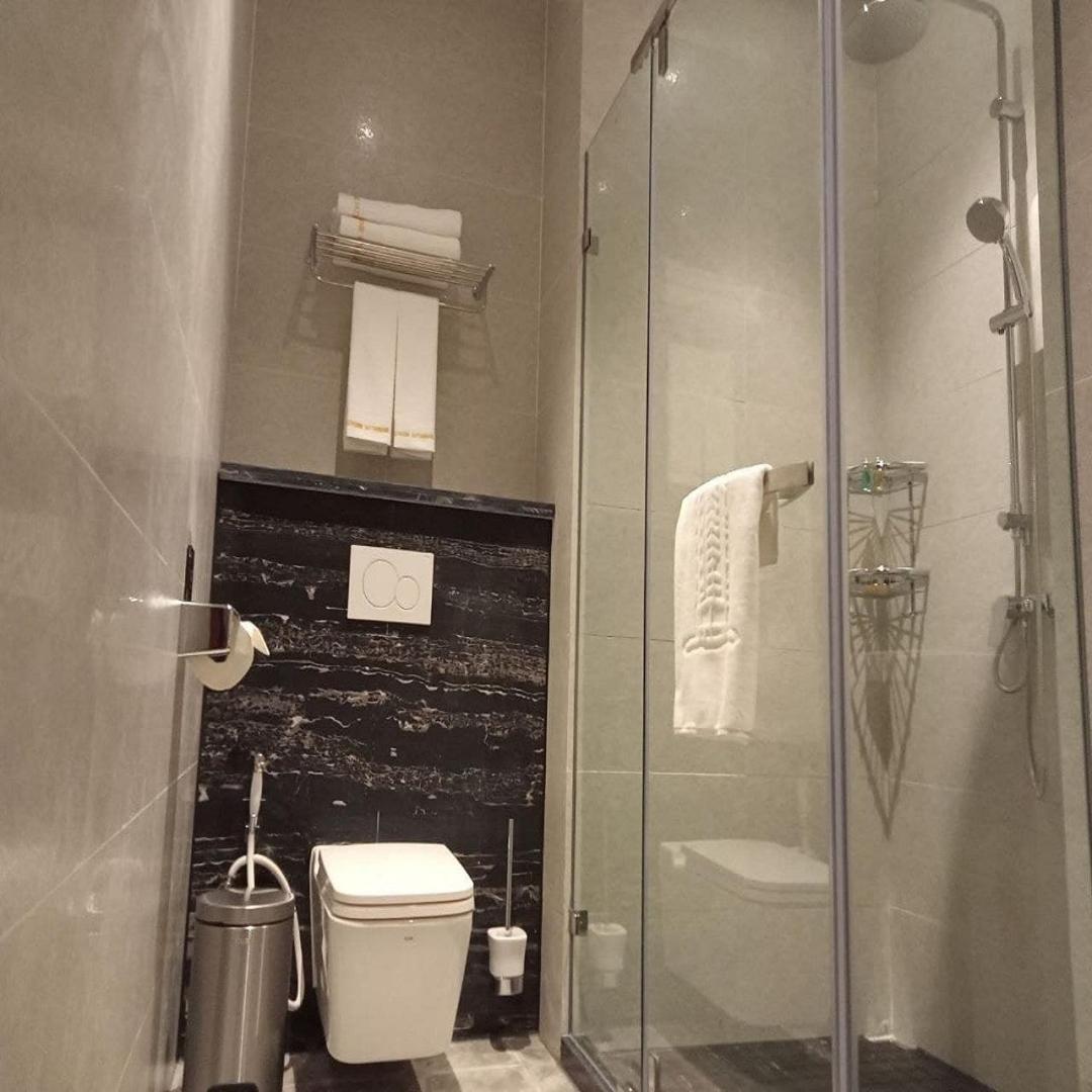 V V Suite Room with City View - Photo 7