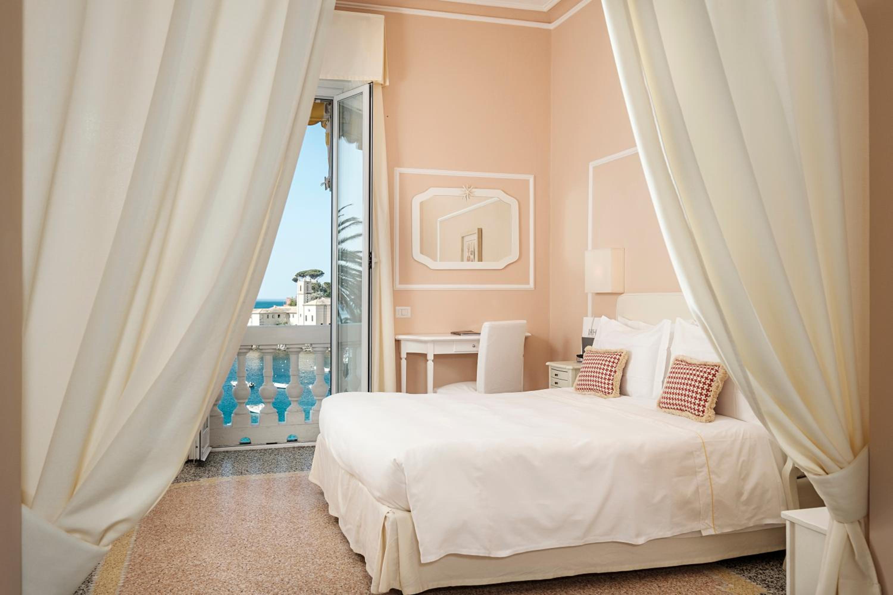 Junior Suite with Sea View photo 1