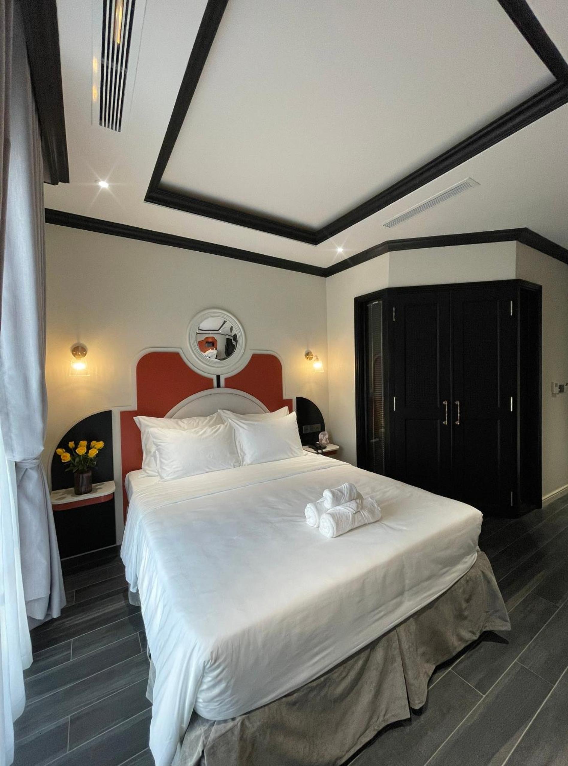 Deluxe Double Room with Sea View - Photo 1