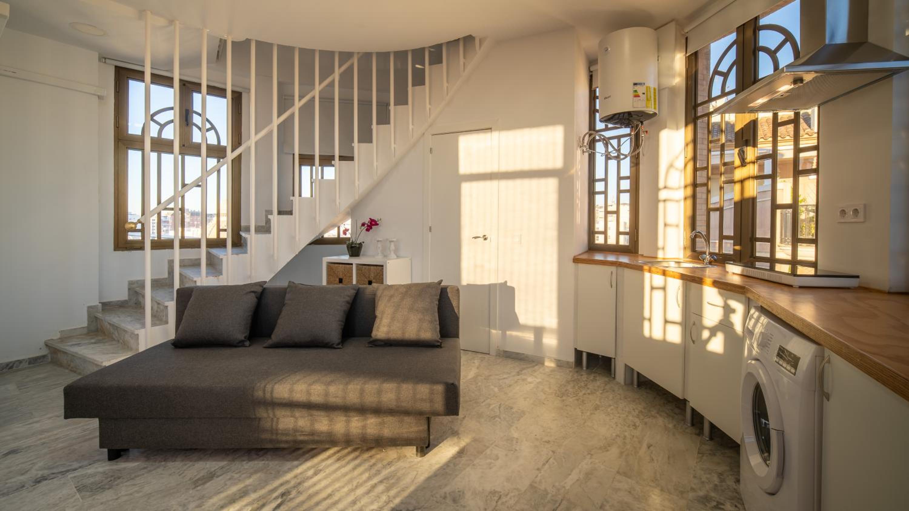 Apartamento de una habitación con balcón
