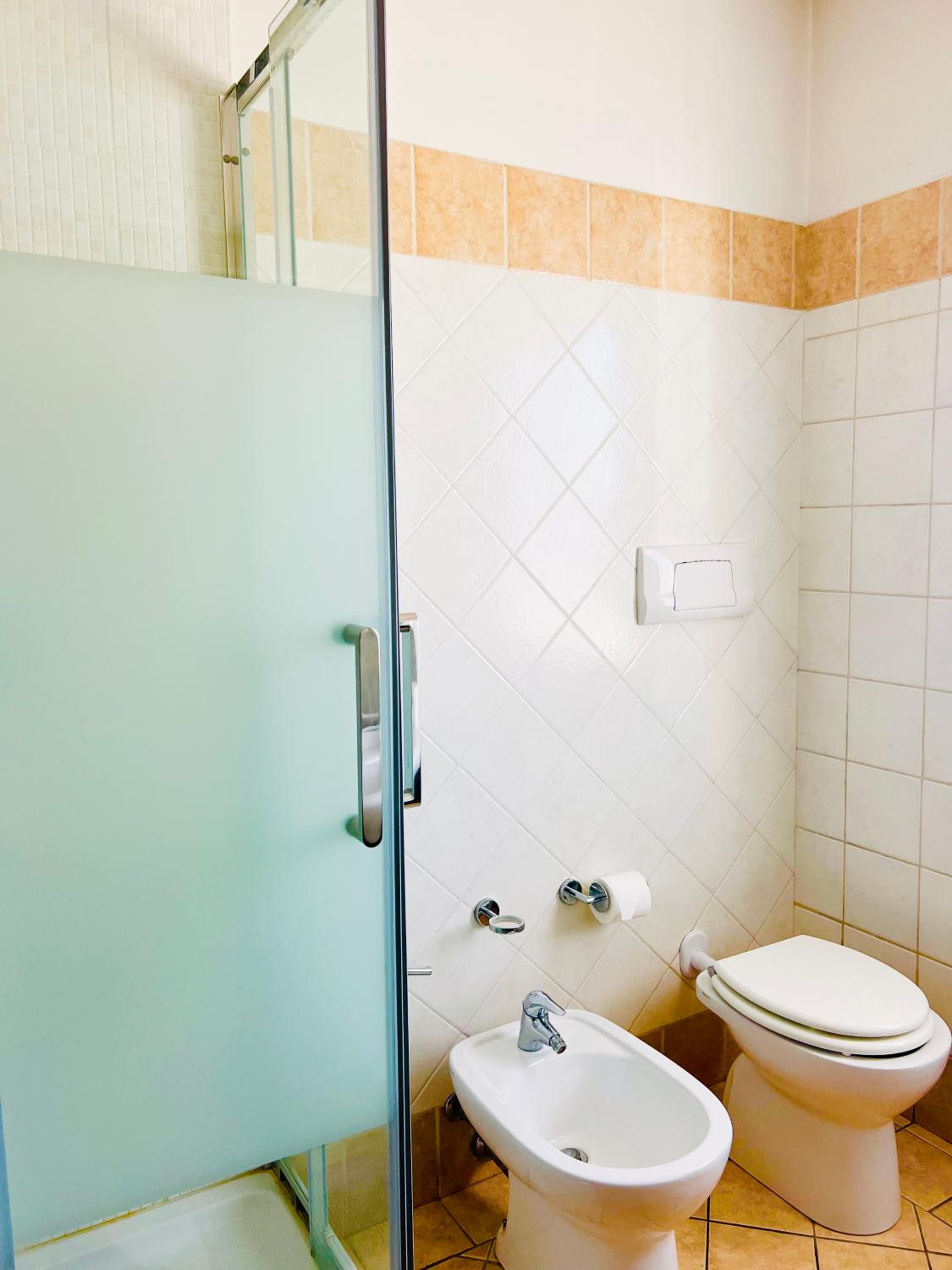 Two-Bedroom Apartment - Photo 9