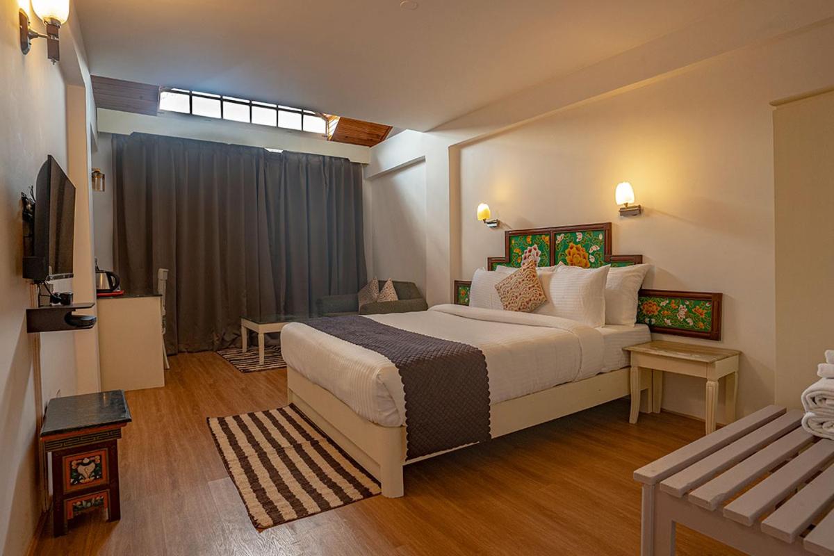 Large Double Room photo 2