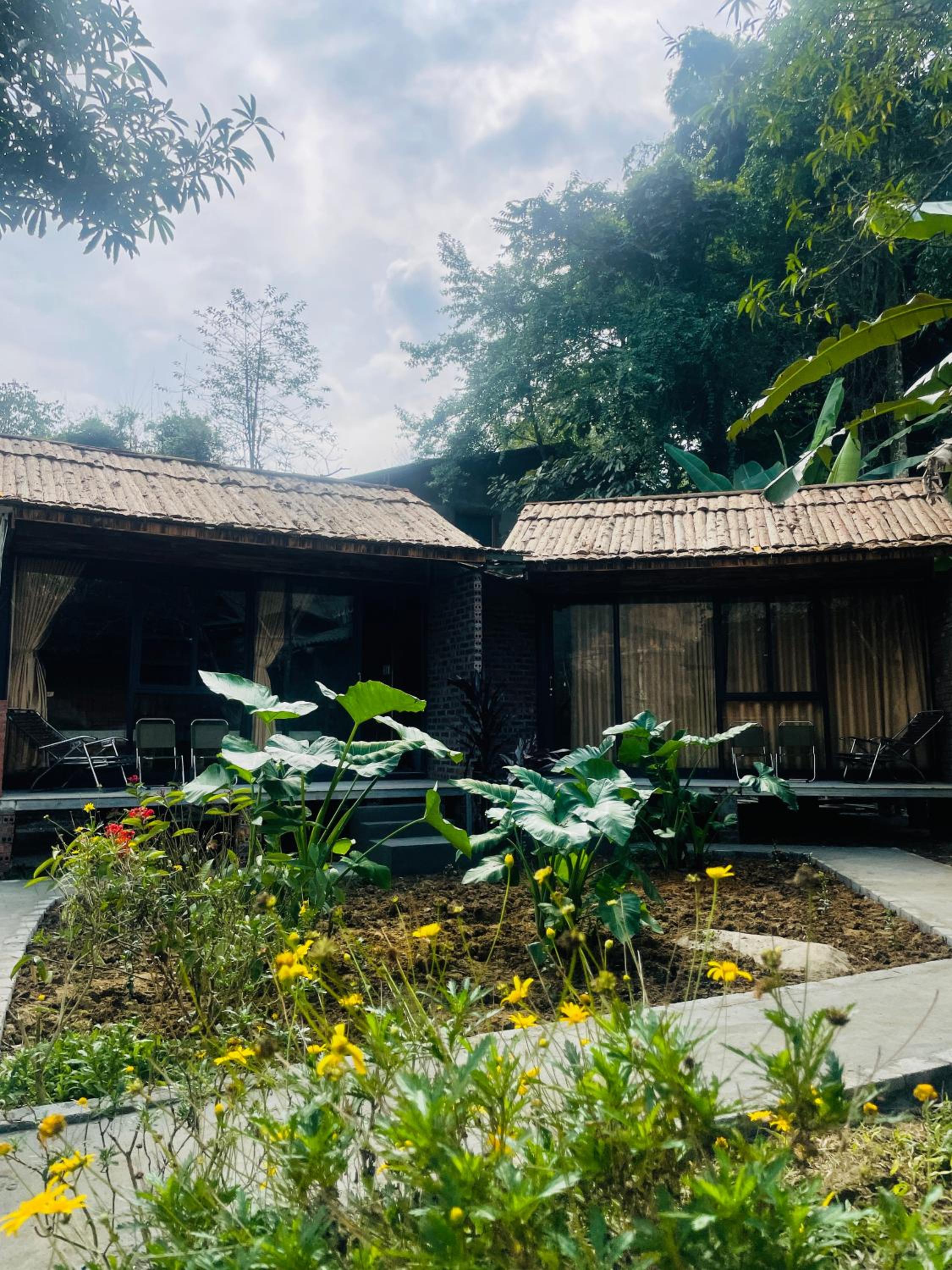 Bungalow with Garden View photo 2