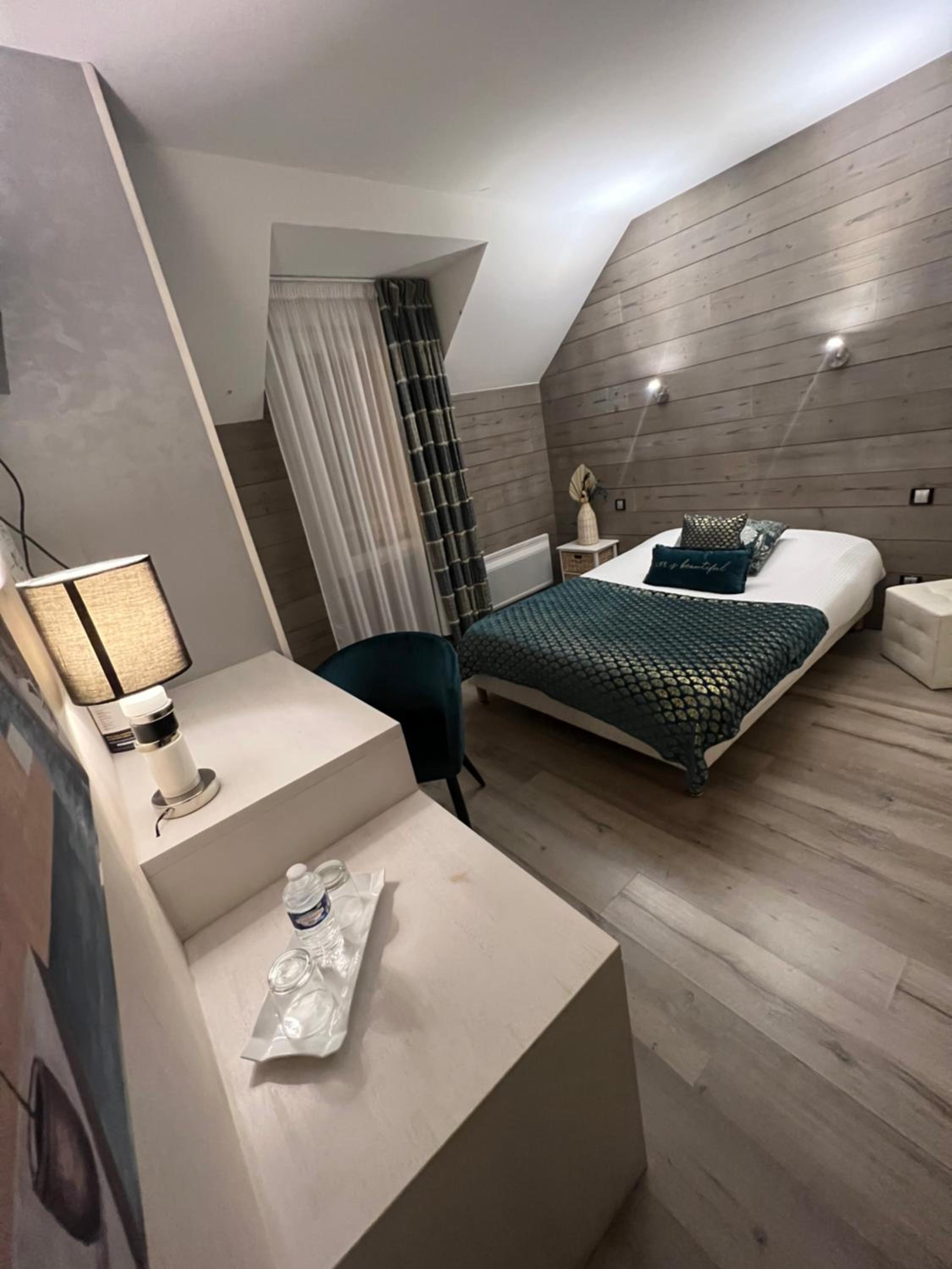 Standard Double Room - Photo 1