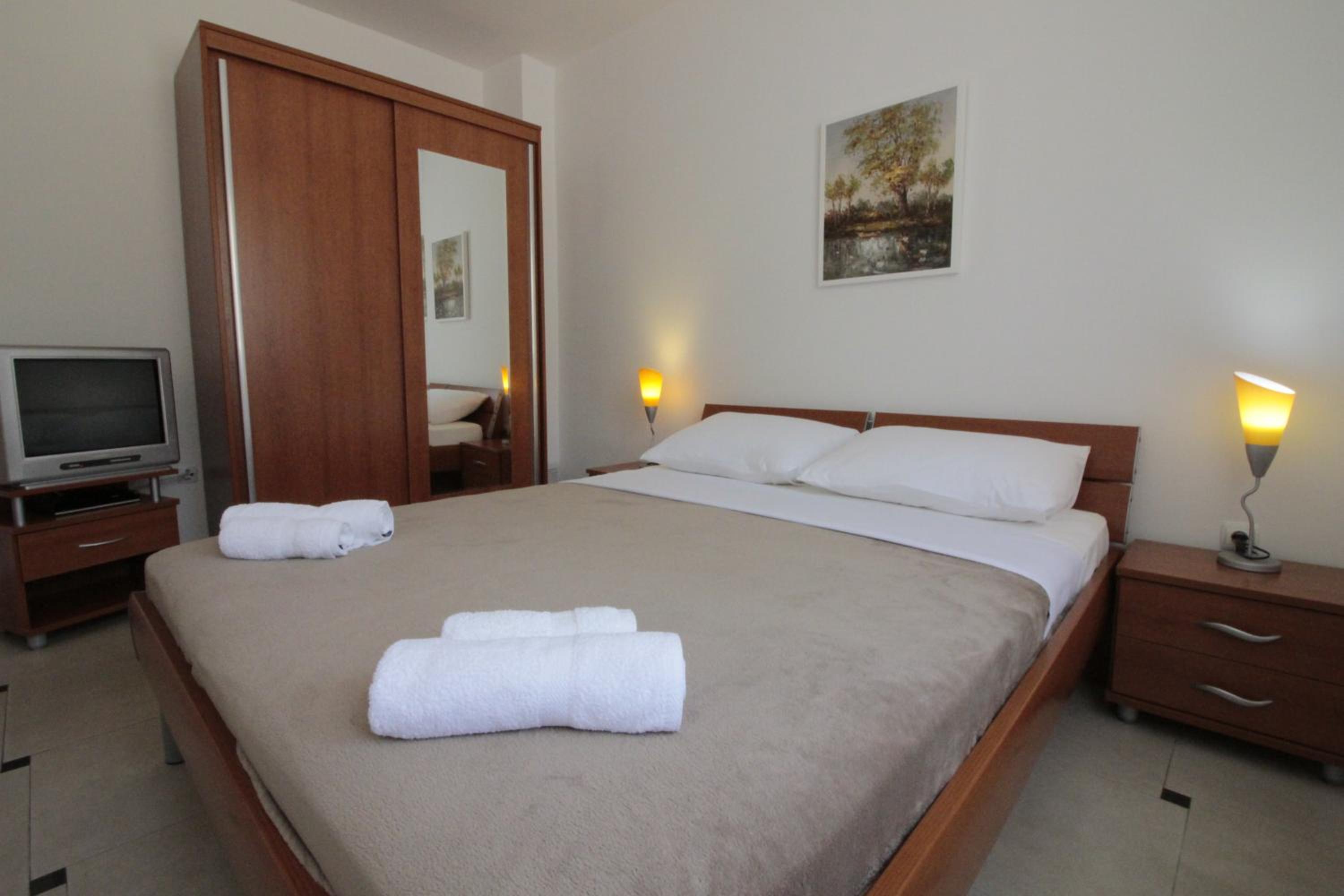 Double Room - Photo 3