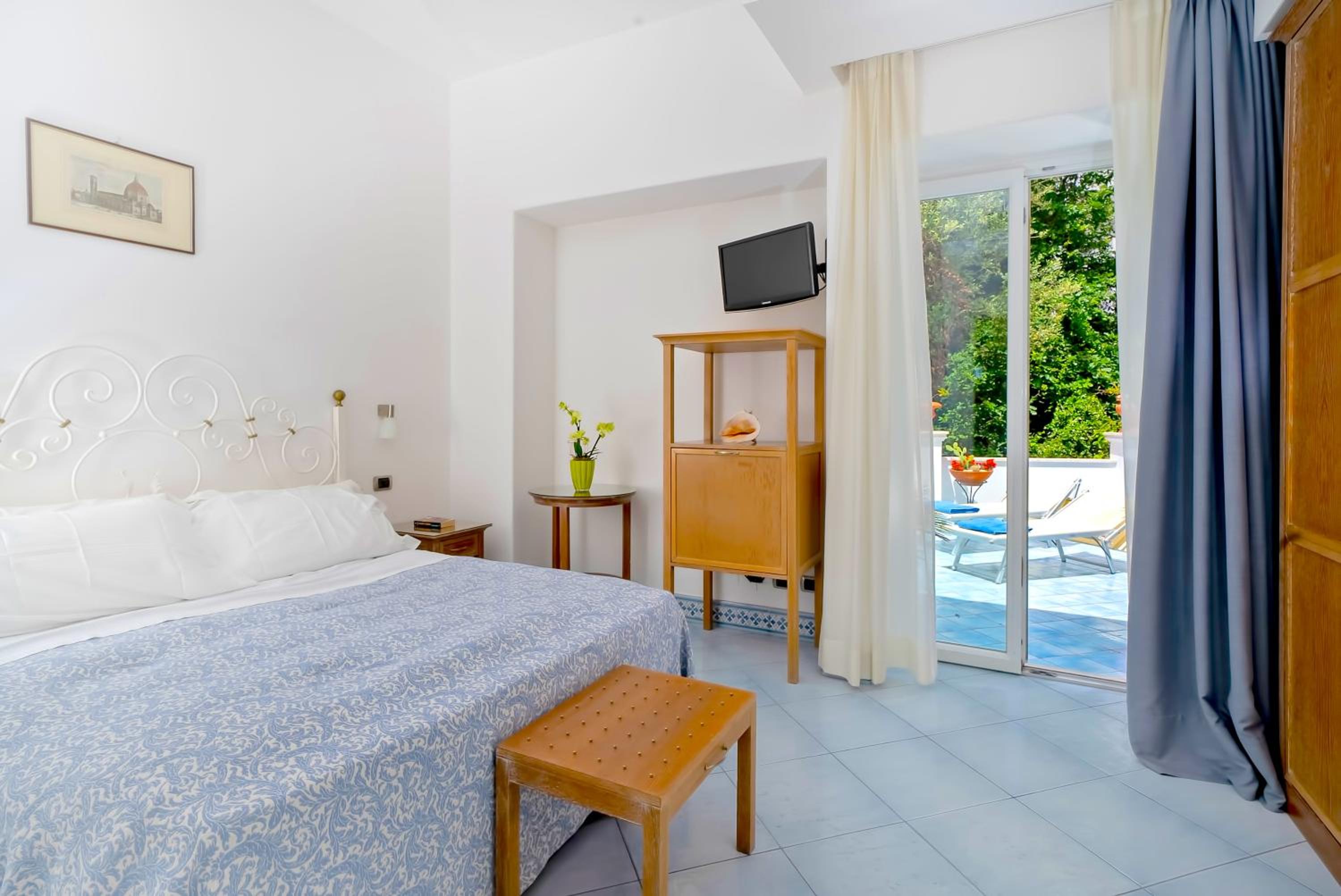 Double or Twin Room with Garden View