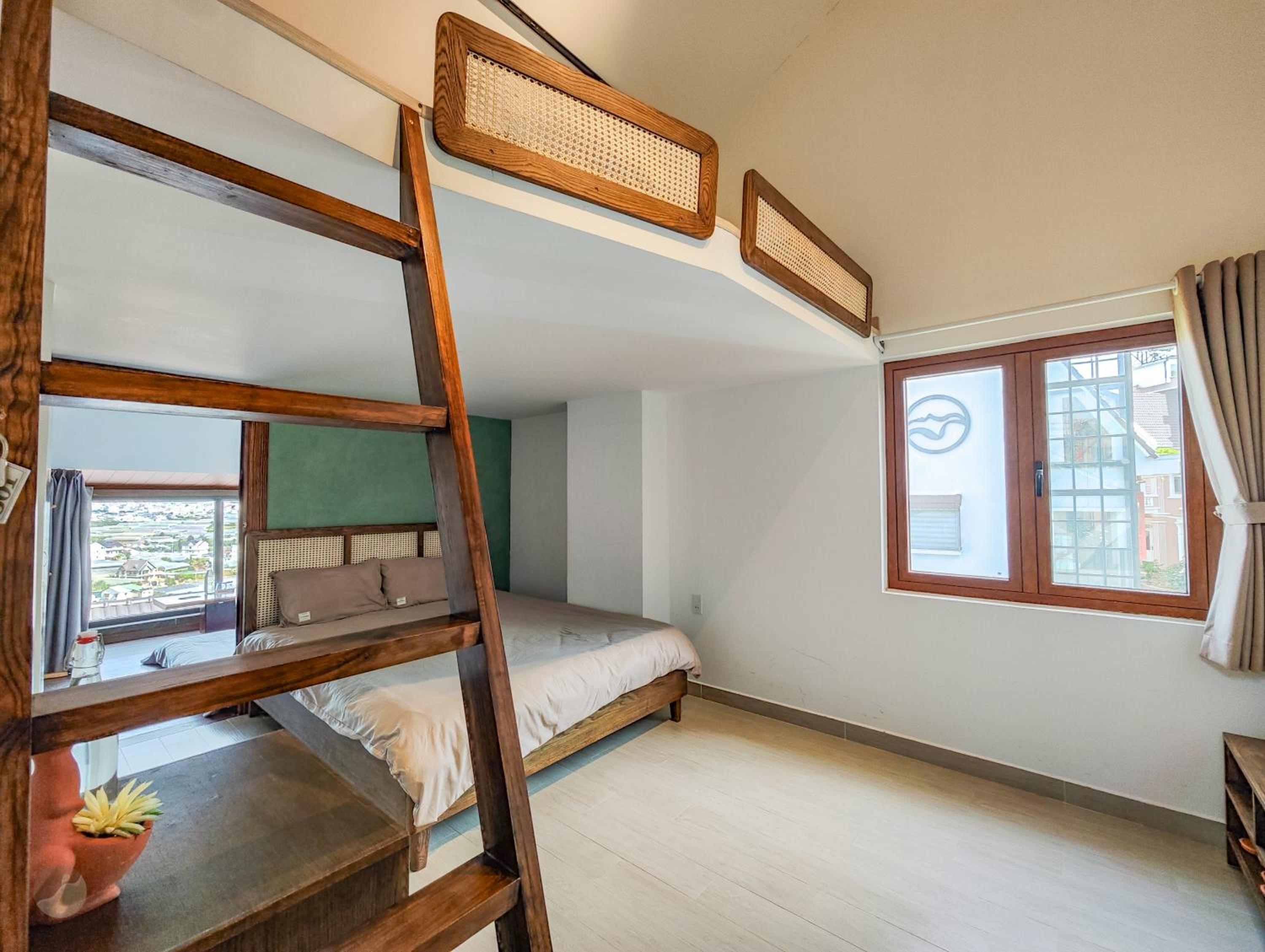 Deluxe Family Room - Photo 1