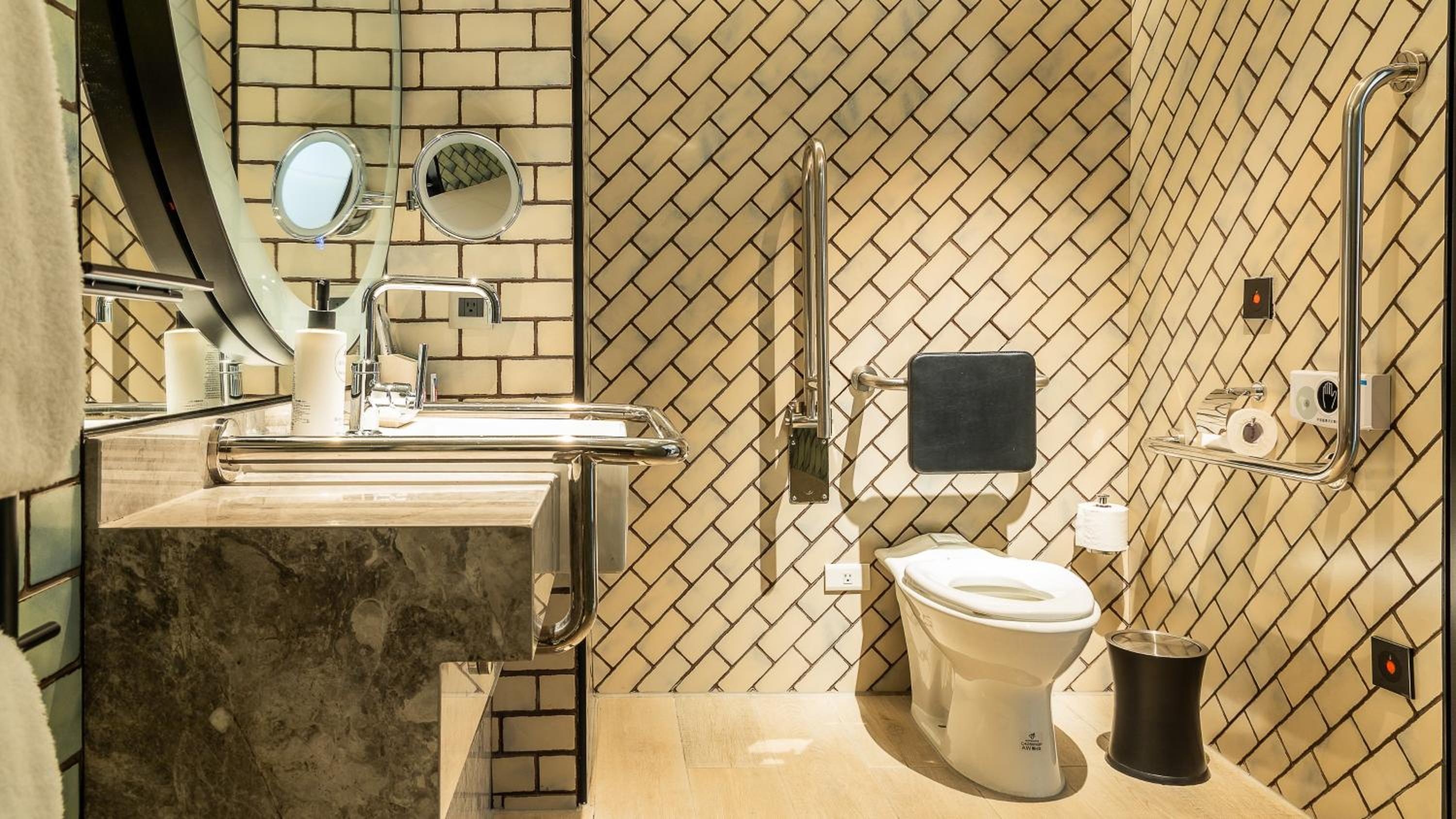 Premium King Room - Disability Access