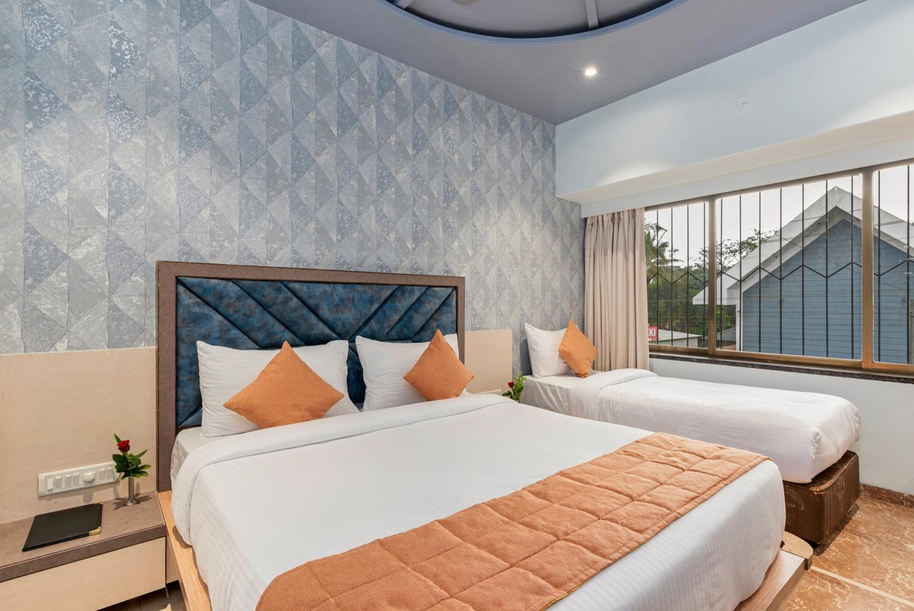 Deluxe Triple Room