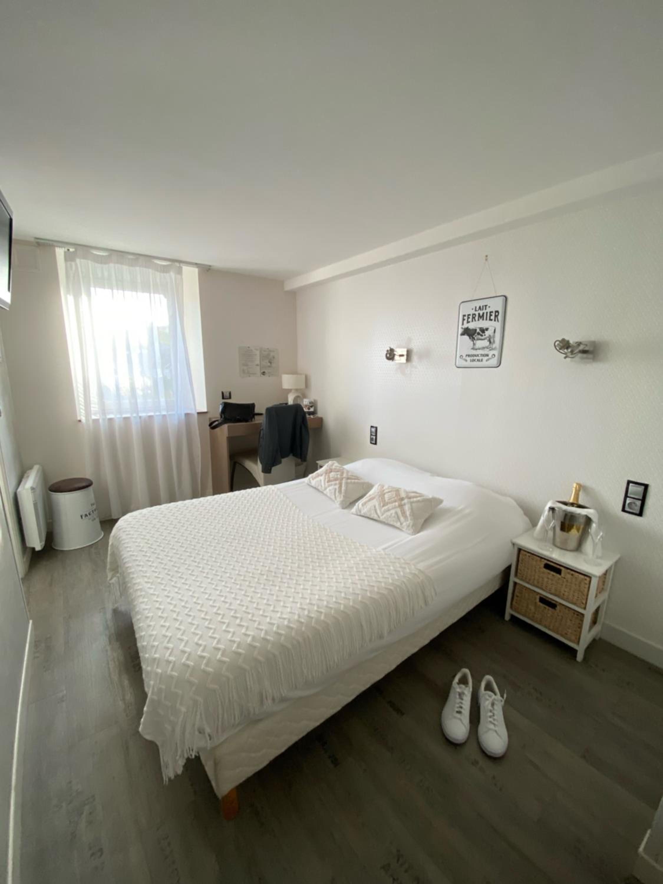 Budget Double Room - Photo 2