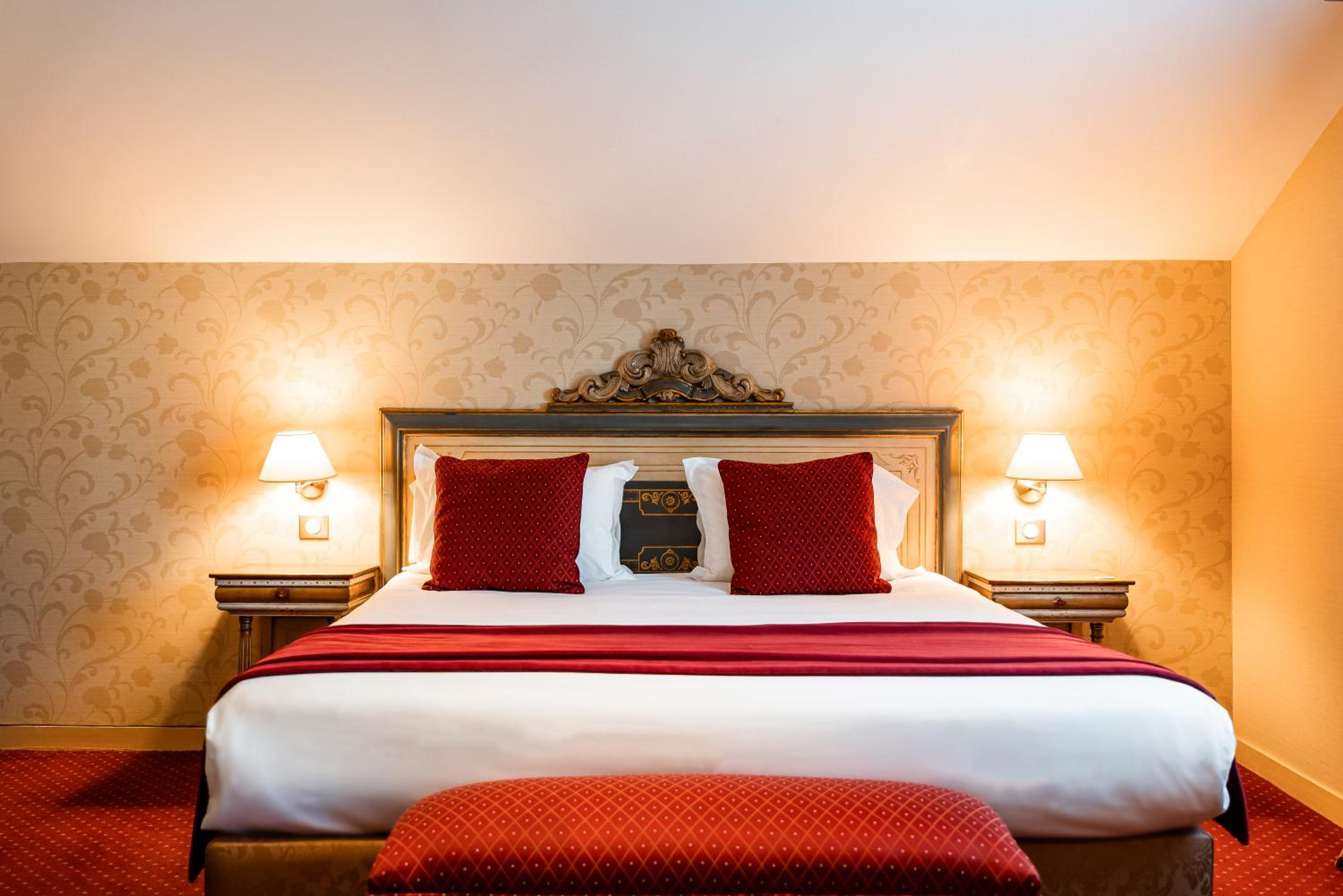 Deluxe Double with VIP Services