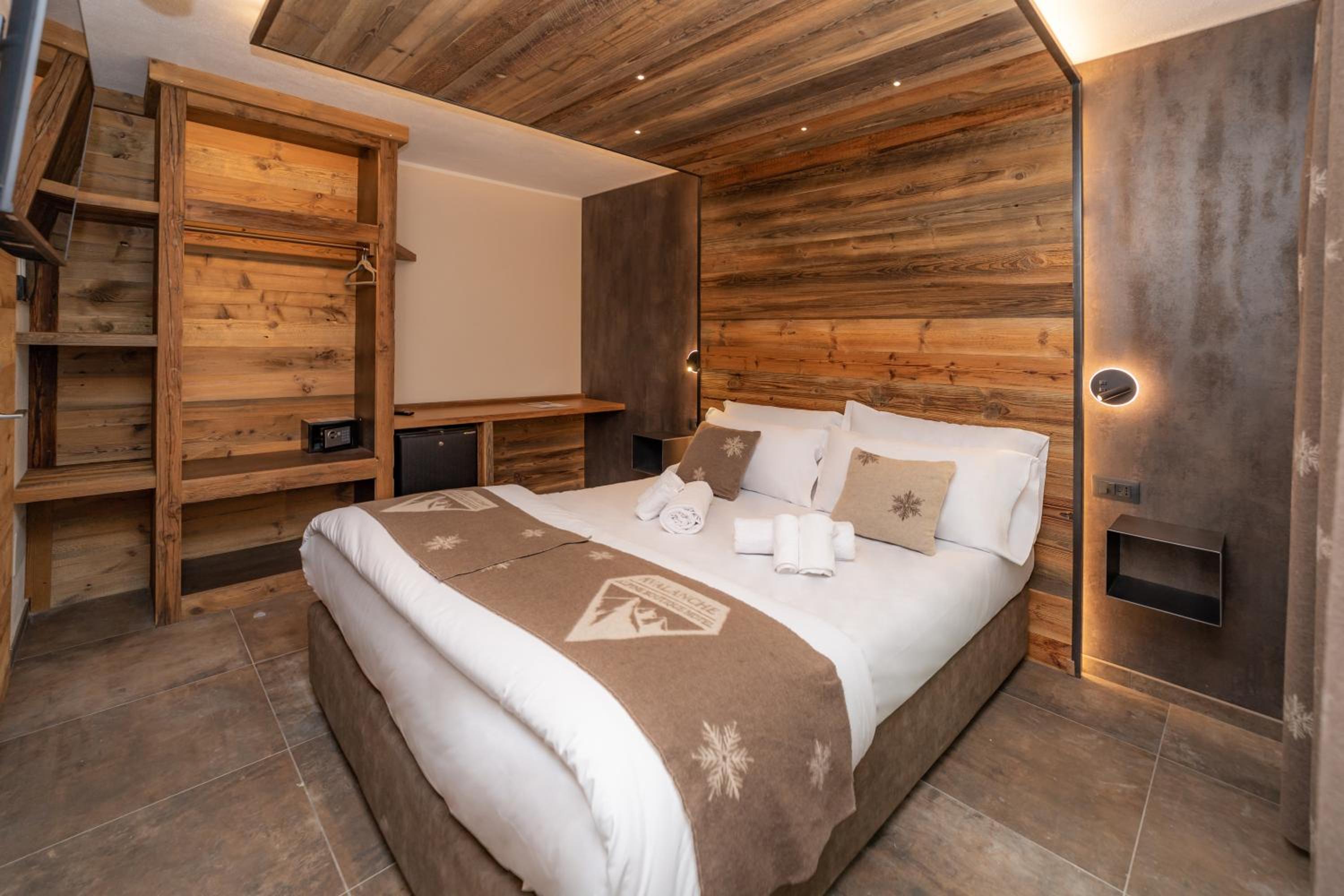 Superior Double or Twin Room - Photo 6