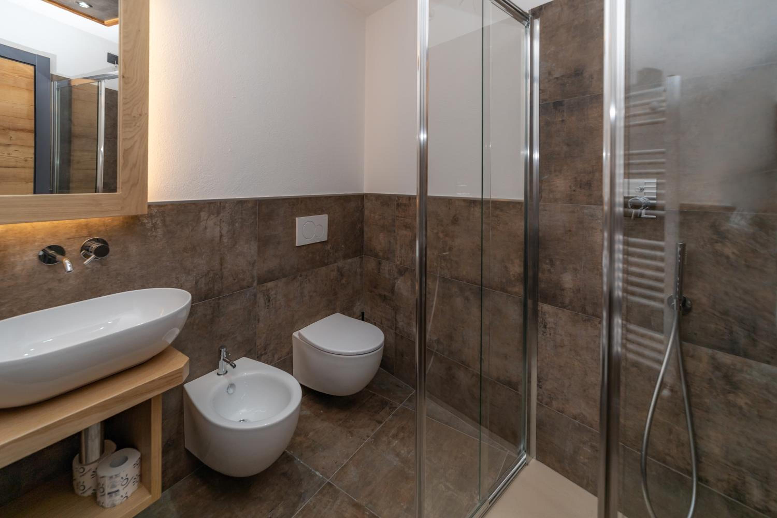 Superior Double or Twin Room - Photo 10