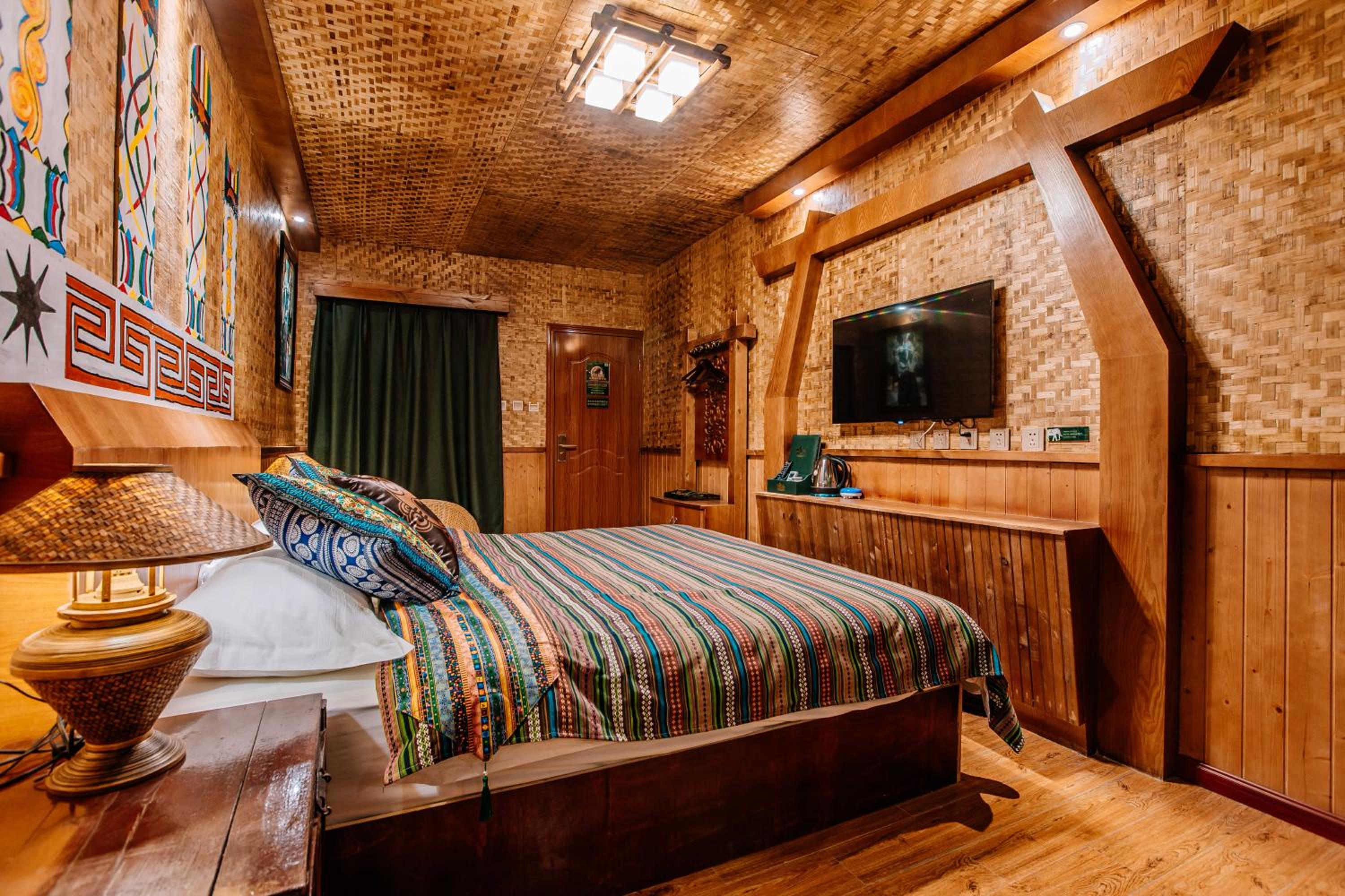 Deluxe Queen Room photo 2