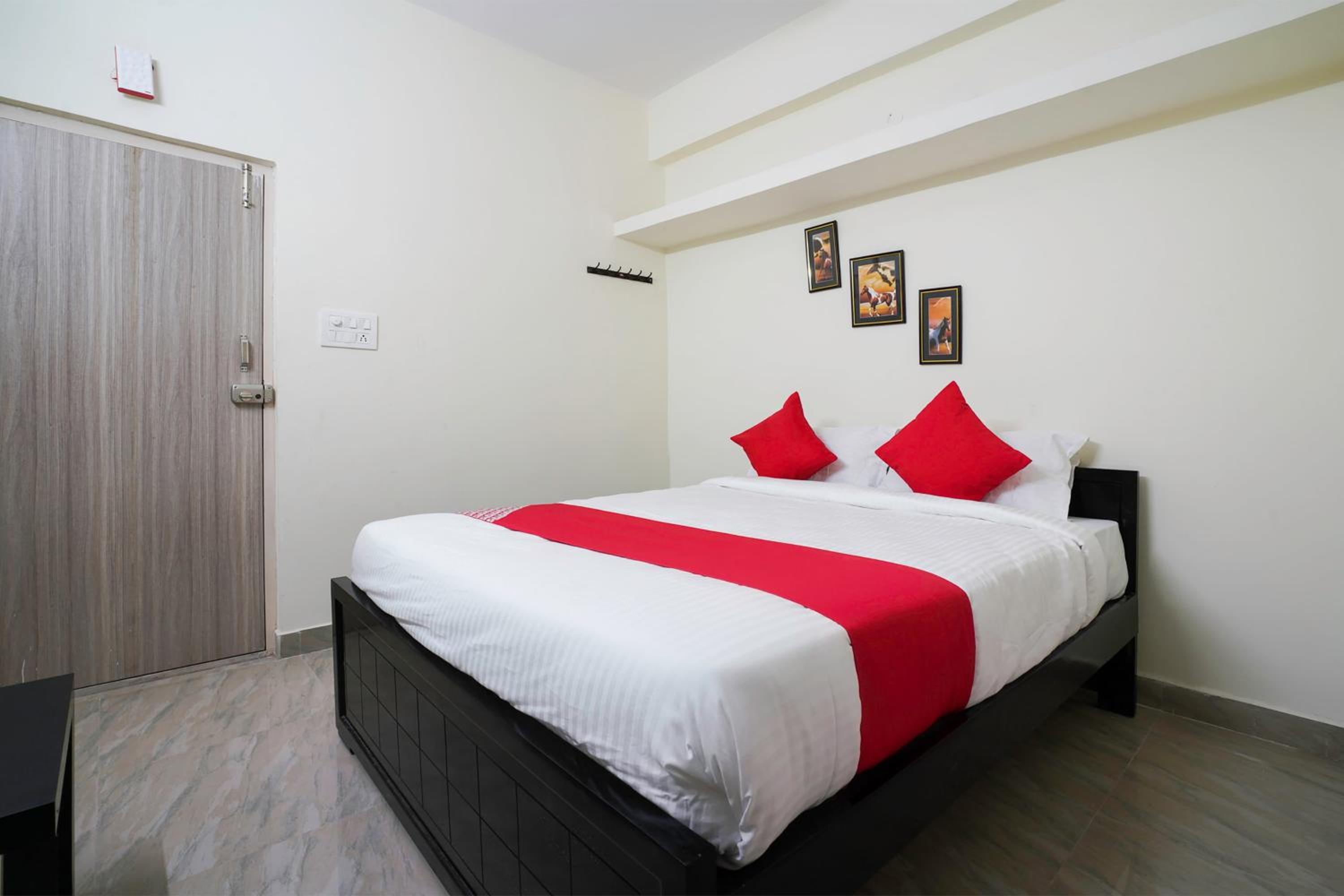 Small Double Room photo 2