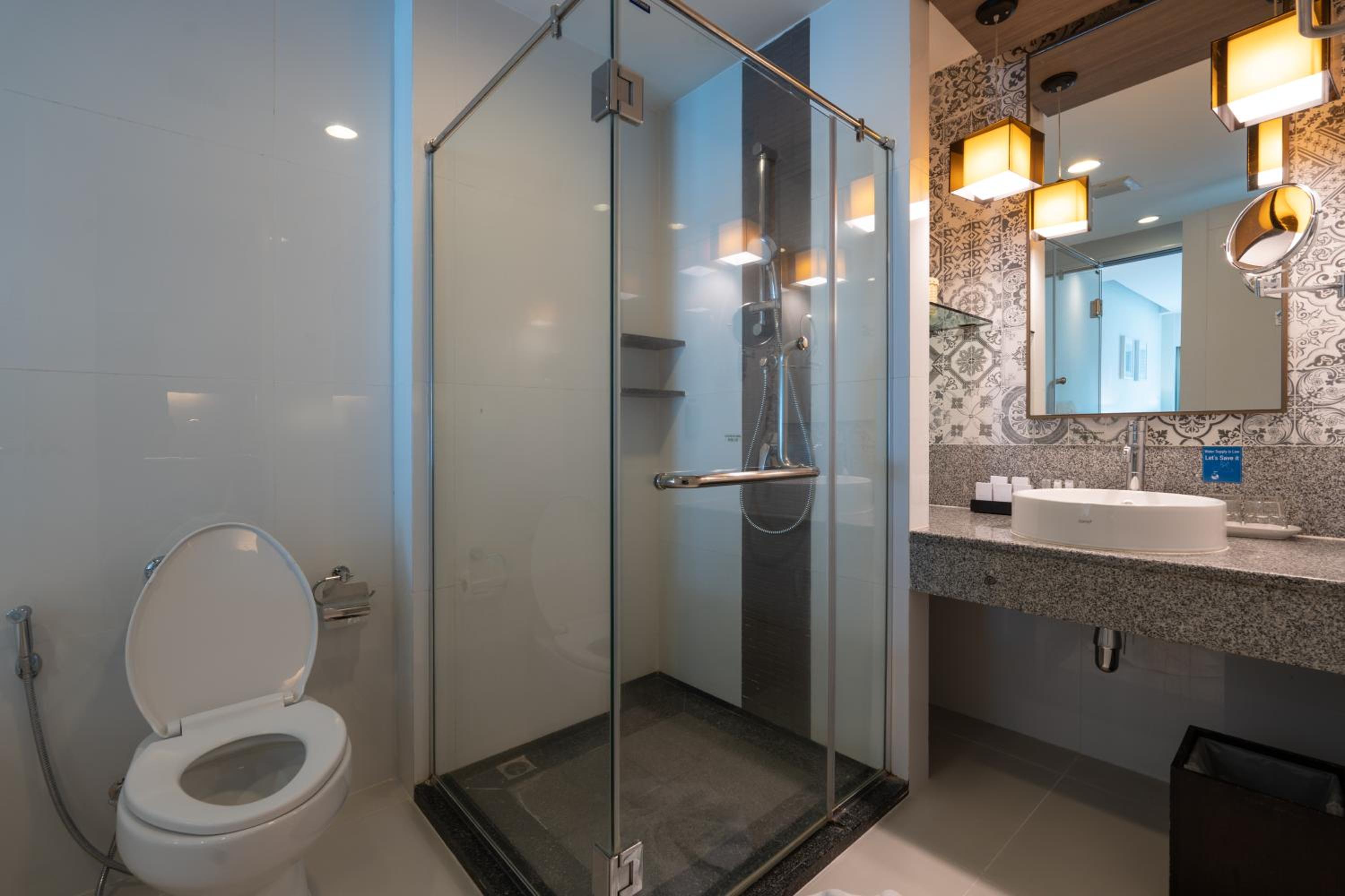 Studio Suite - Photo 8
