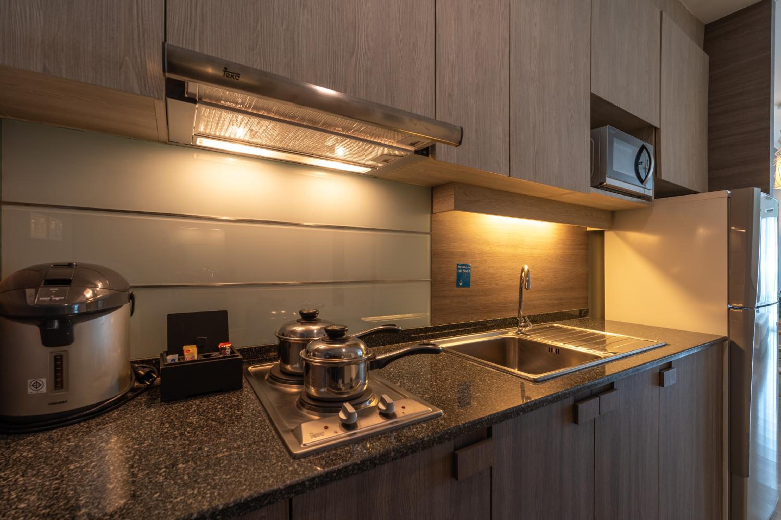 Studio Suite - Photo 2