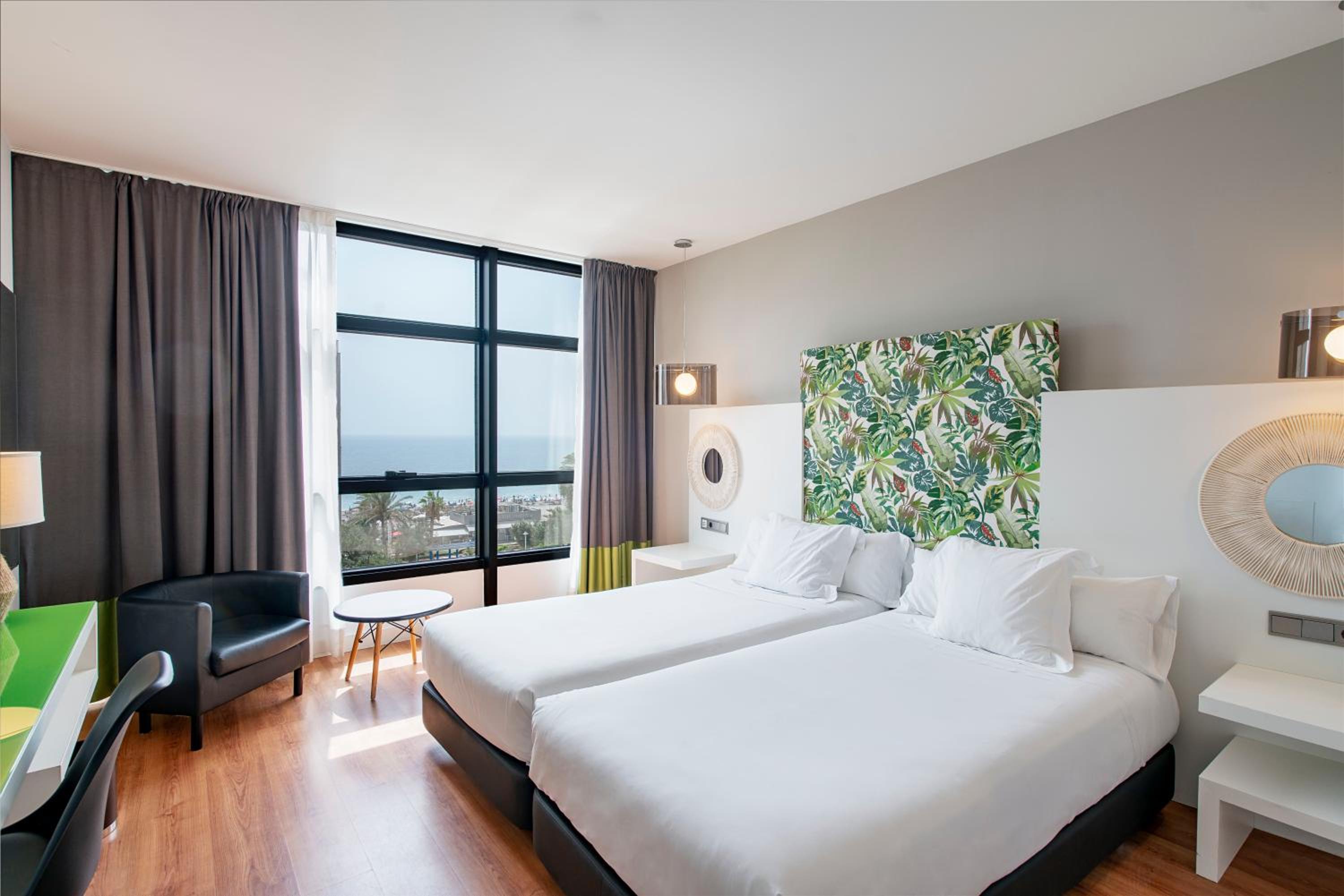 Habitación Doble o con Dos Camas Superior con Vista al Mar
